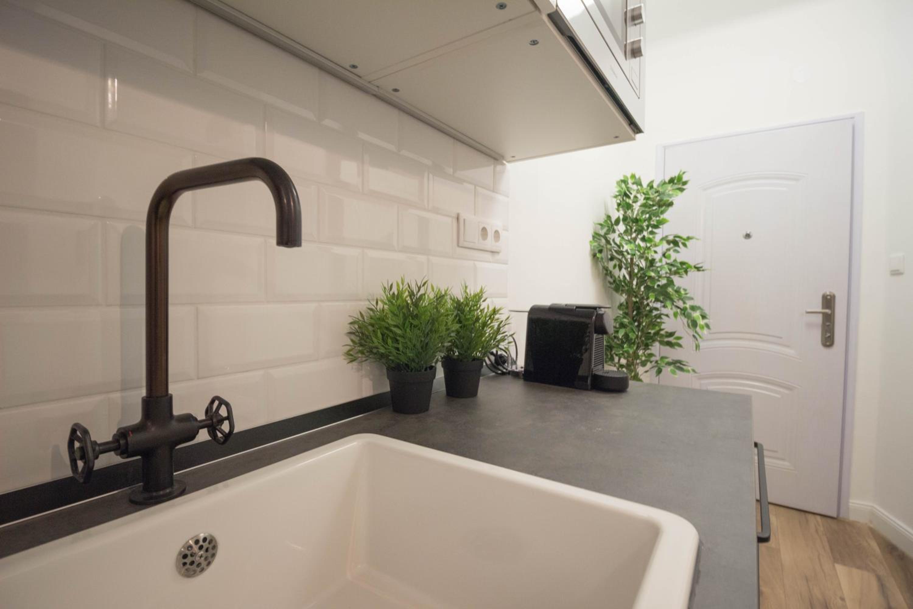 Standard Apartment by Hi5 - Madách view 3