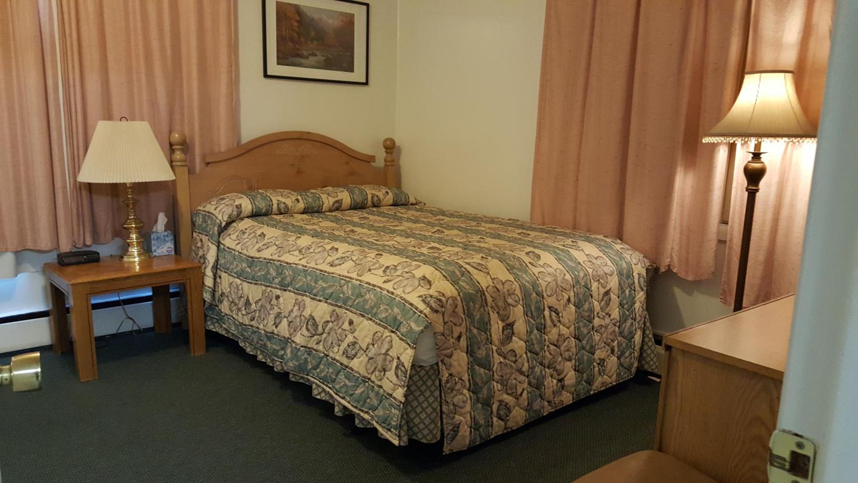 Borealis Inn view 4