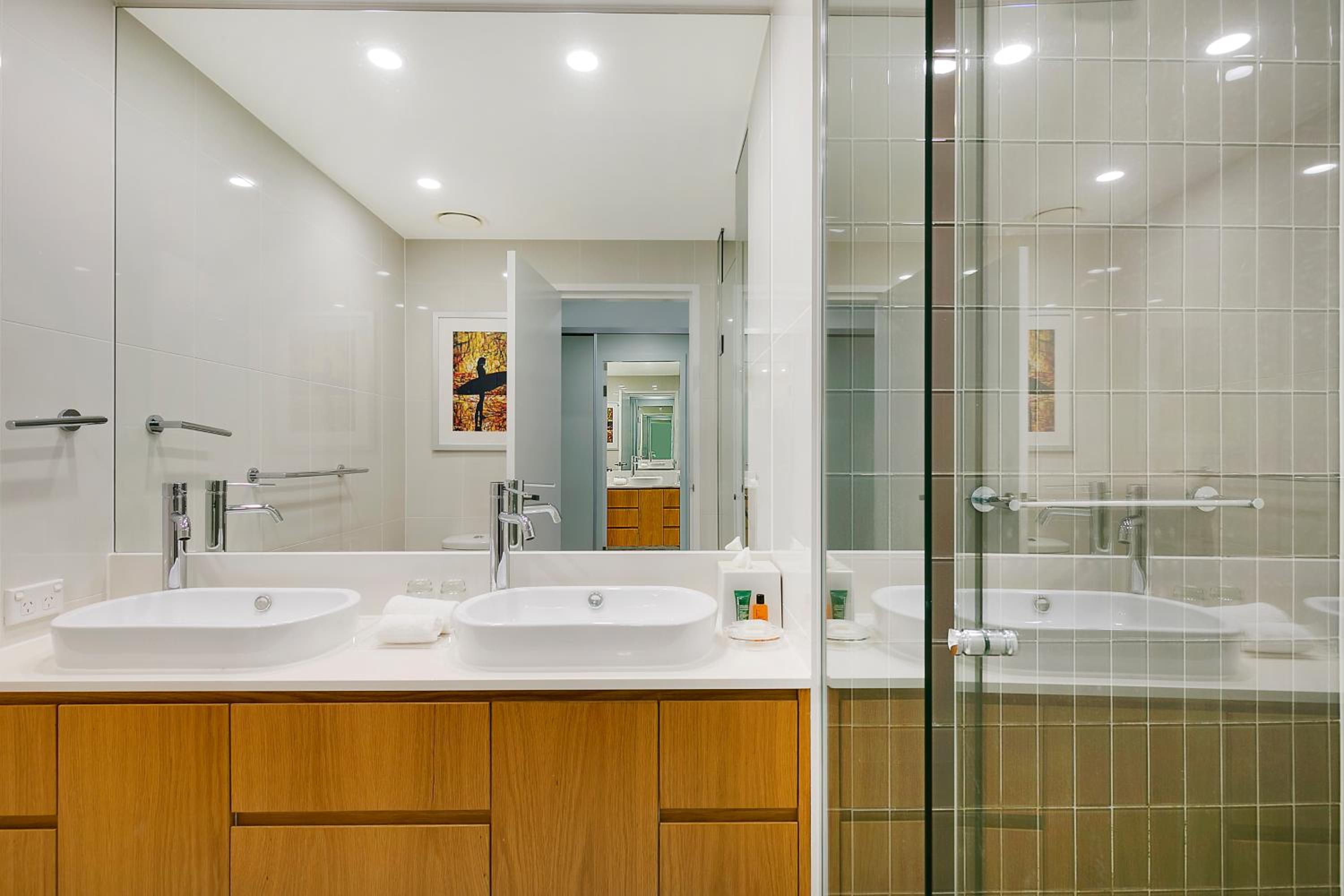 Number 1 H Residences - WiFi, Parking & More by Gold Coast Holidays