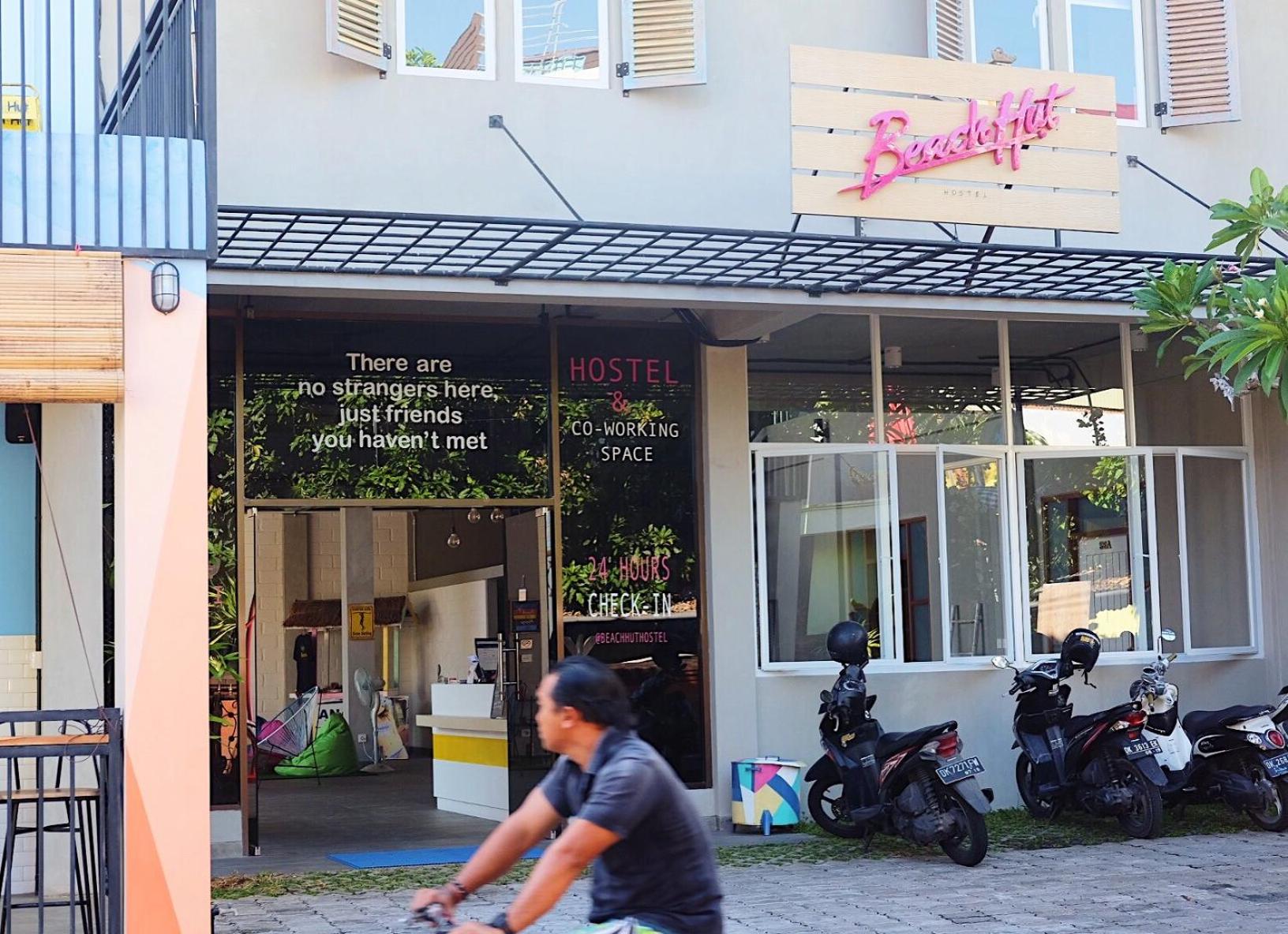 Hotel Beach Hut Hostel - Image 1