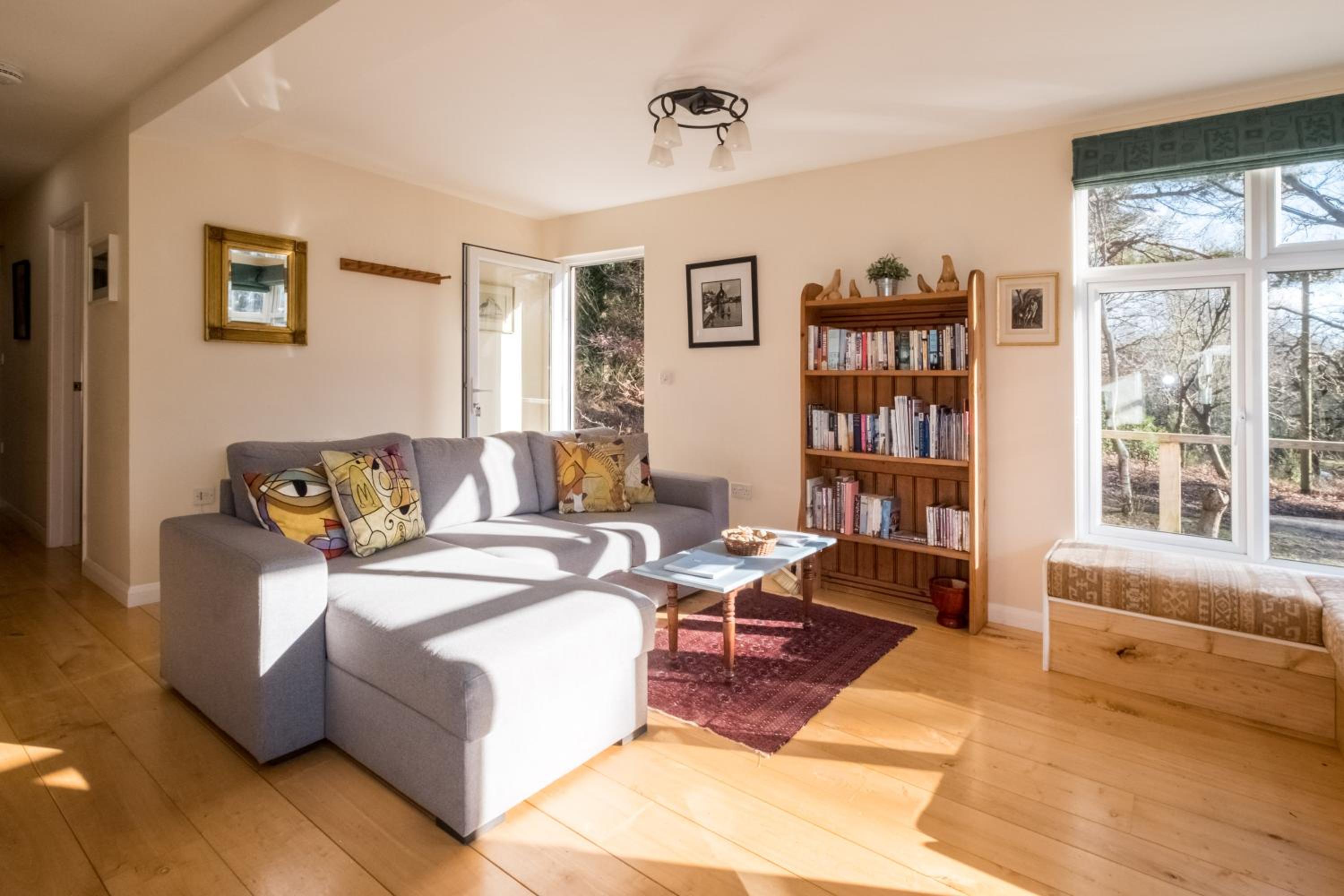 The Retreat, Unique property located in calming woodland surroundings, Close to Aldeburgh and Thorpeness view 5