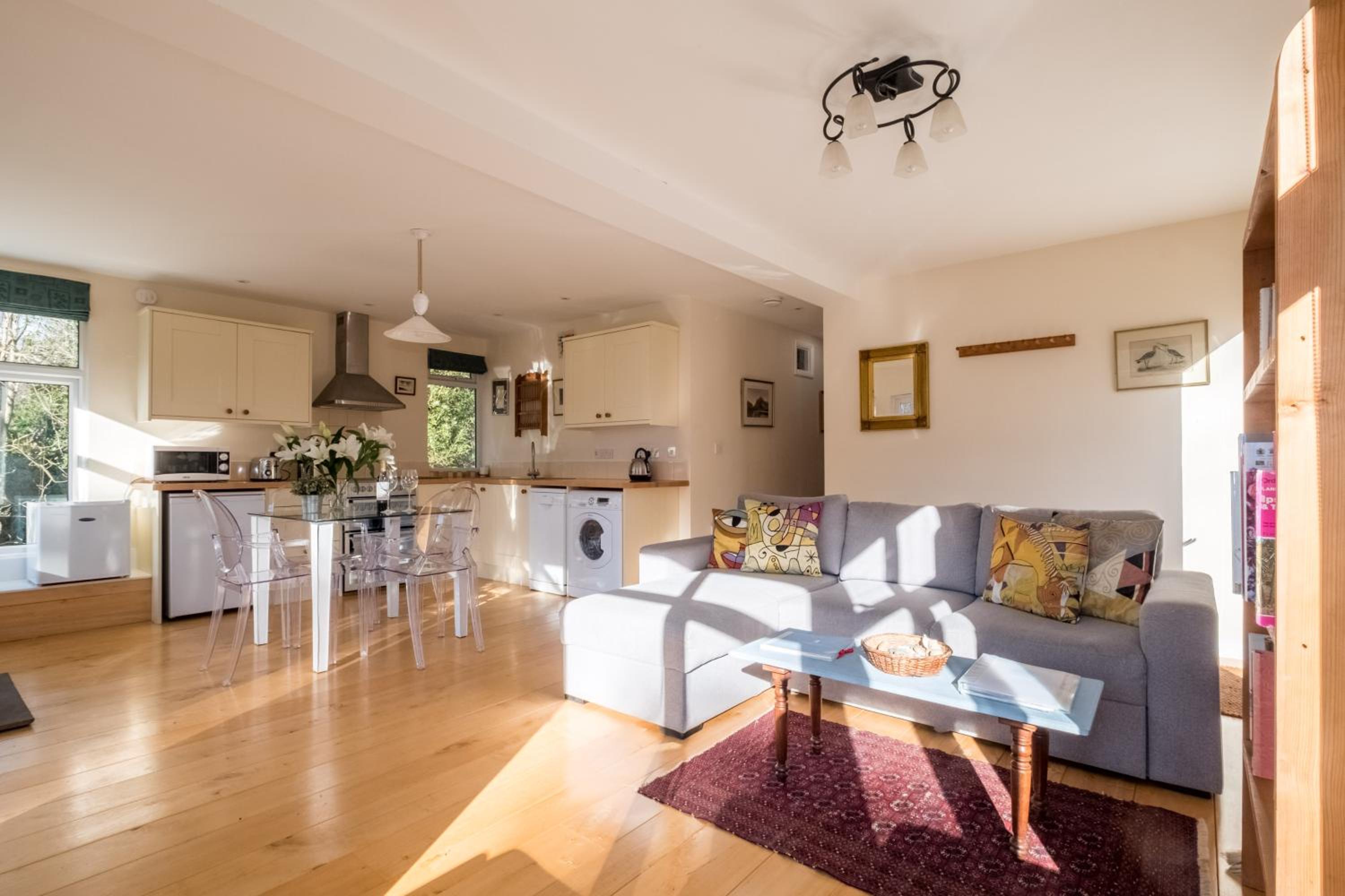 The Retreat, Unique property located in calming woodland surroundings, Close to Aldeburgh and Thorpeness view 4