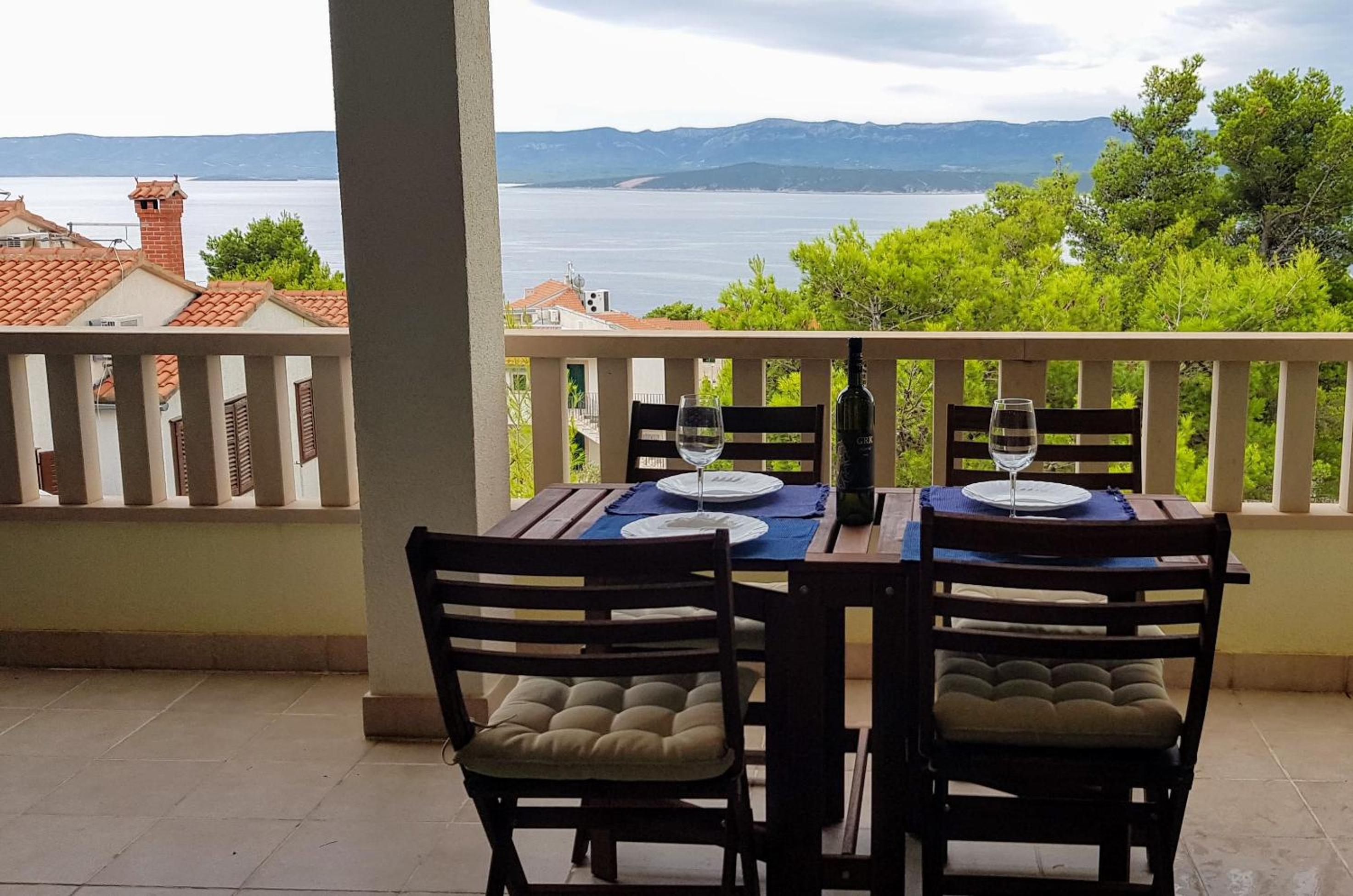 Stunning Views | Modern | Walk Everywhere | Bol view 4