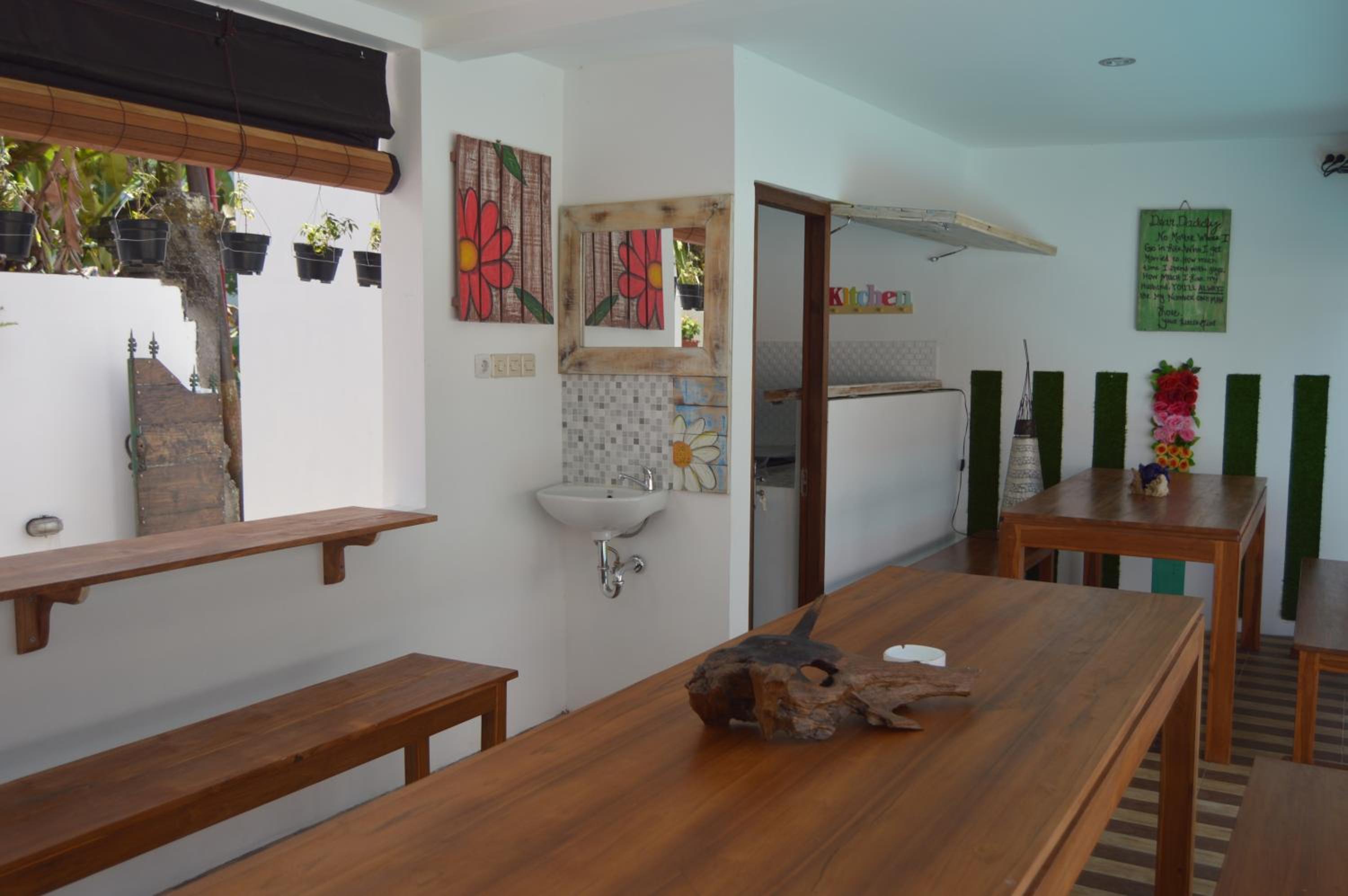 Askara Guest House & Hostel