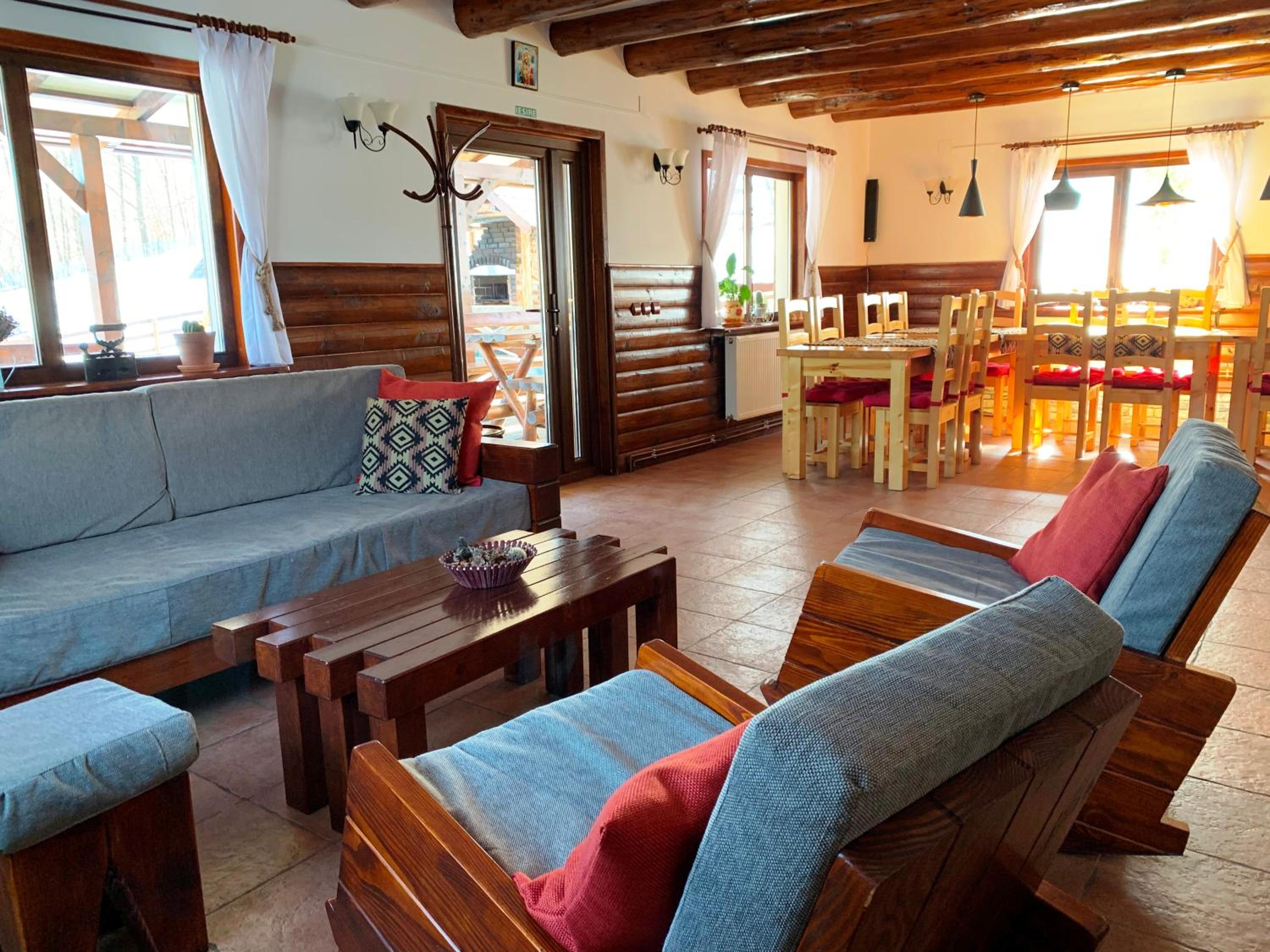 Cabana Valea Floreiului view 4