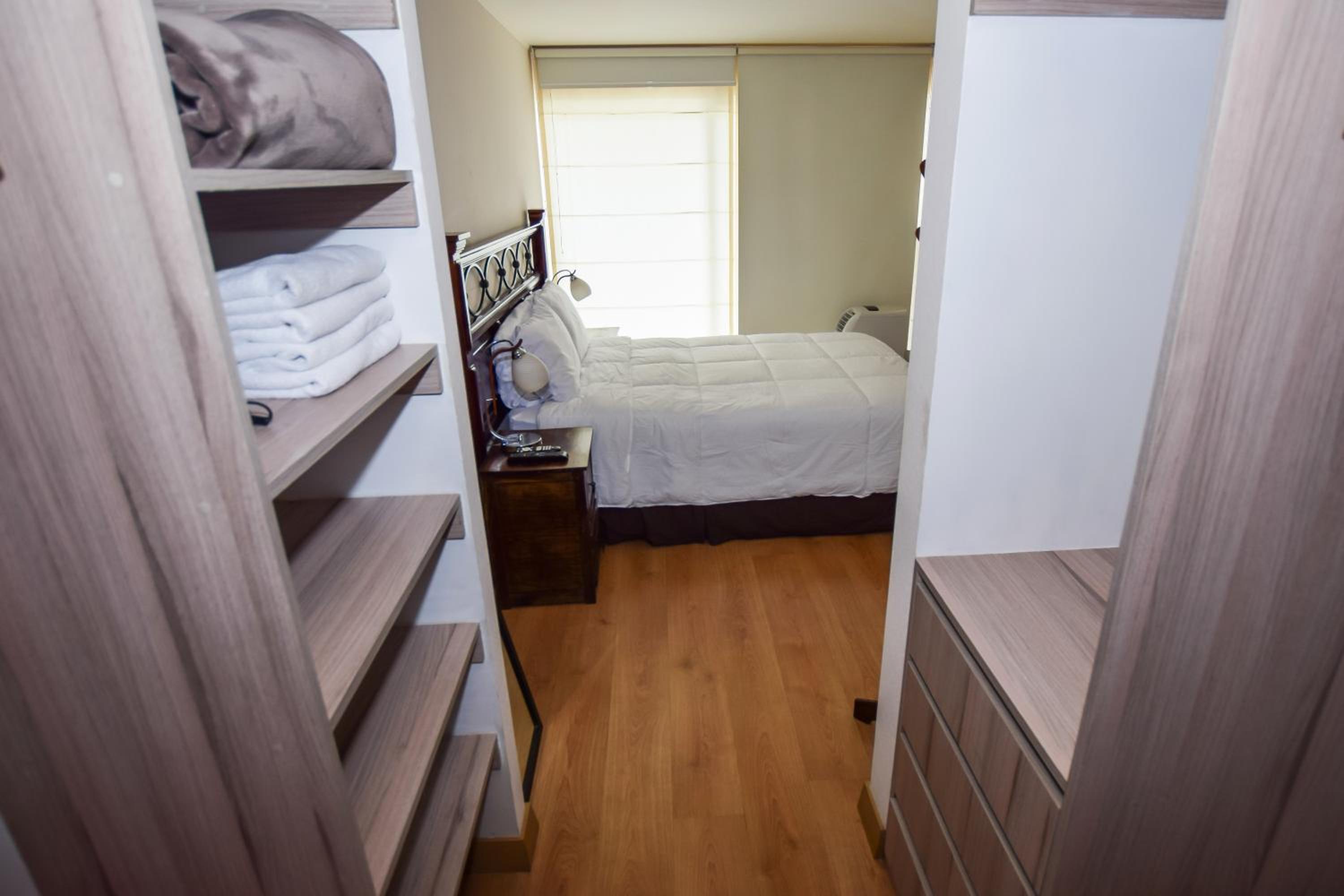 Miraflores Apartments 570 Pardo Ave by Private Host