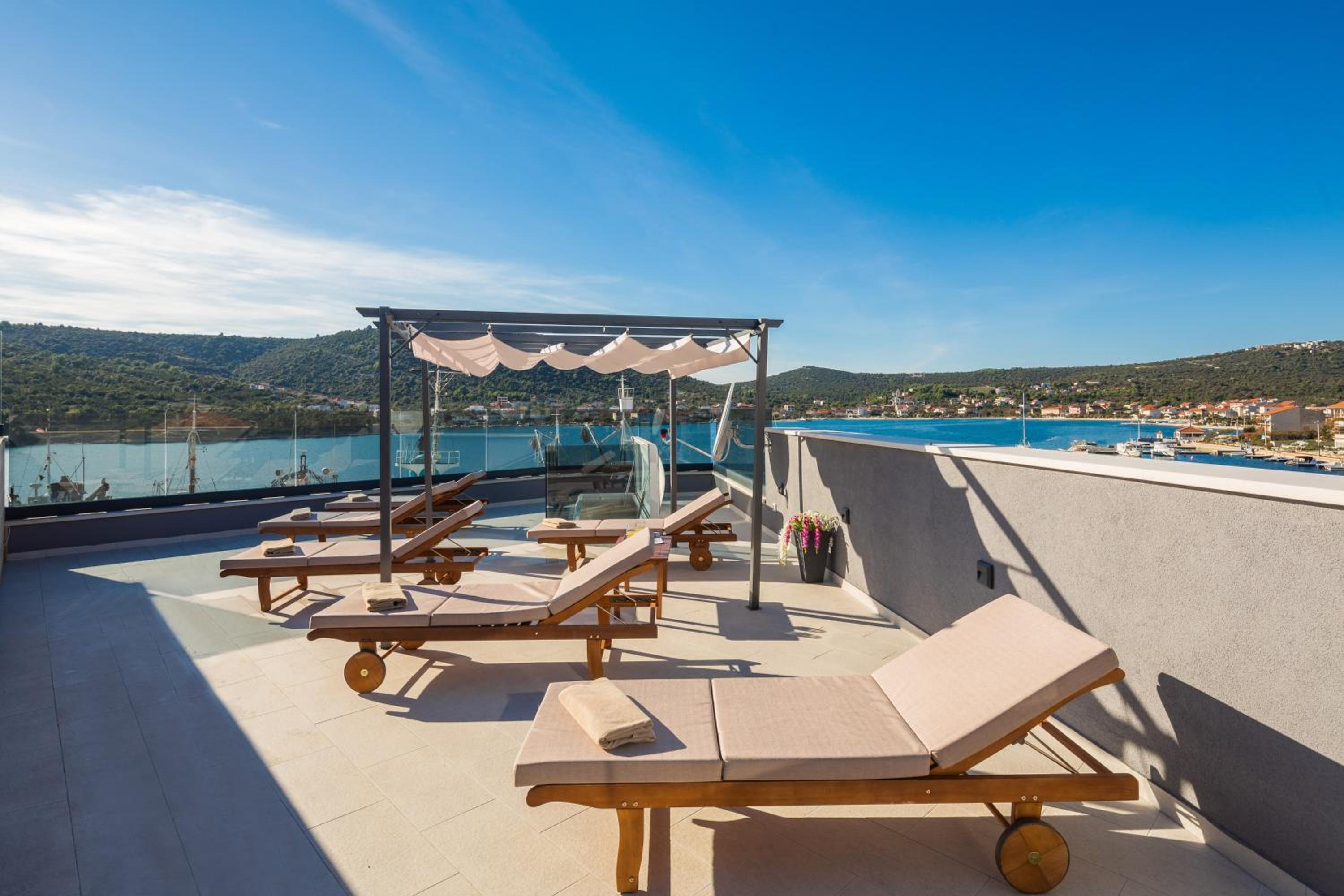 Beachfront Luxury Villa view 5