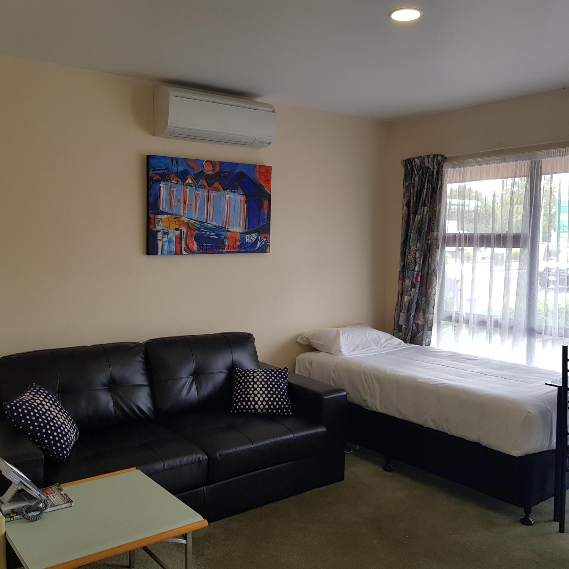 Pavilion Motel & Conference Centre