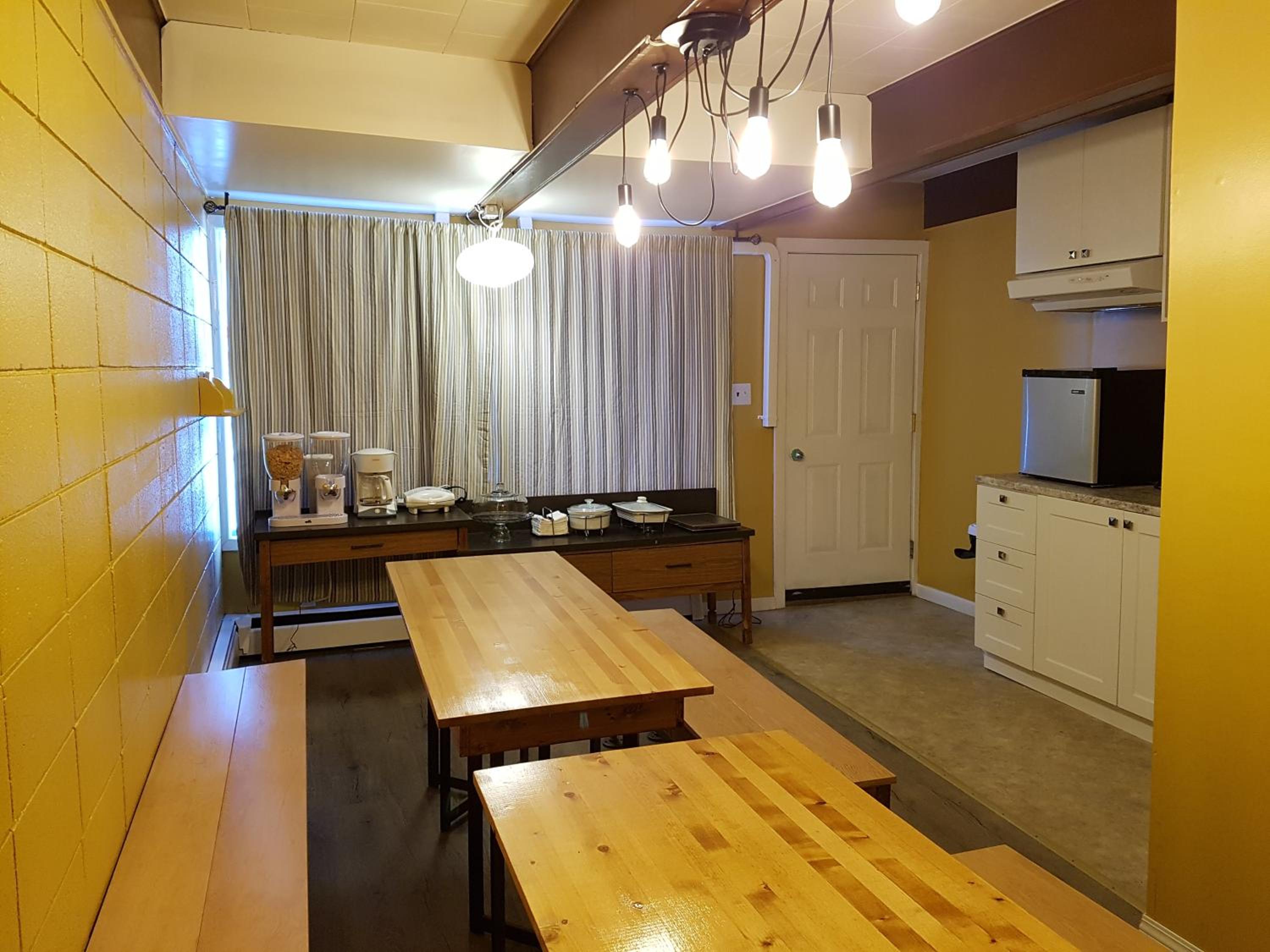 Caravan Motel