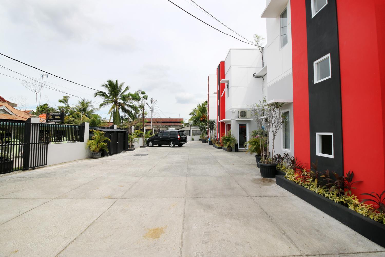 RedDoorz Plus Syariah at Polamas Andalas view 2