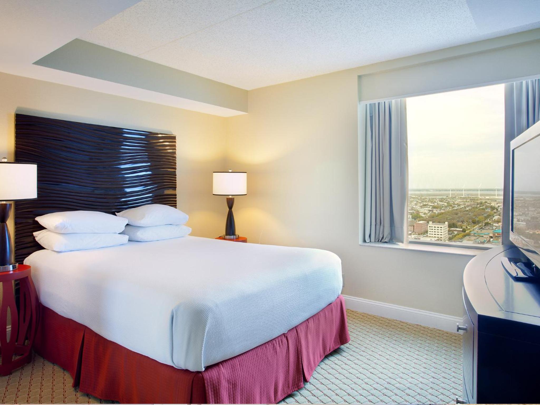 Boardwalk Resorts at Atlantic Palace photo 4
