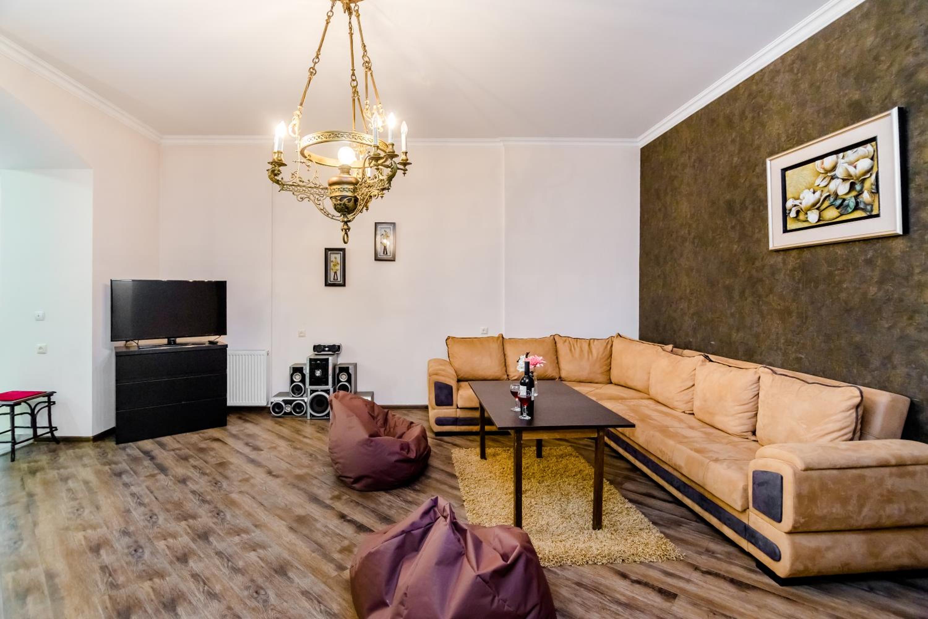 Comfortable House on Marjanishvili view 5