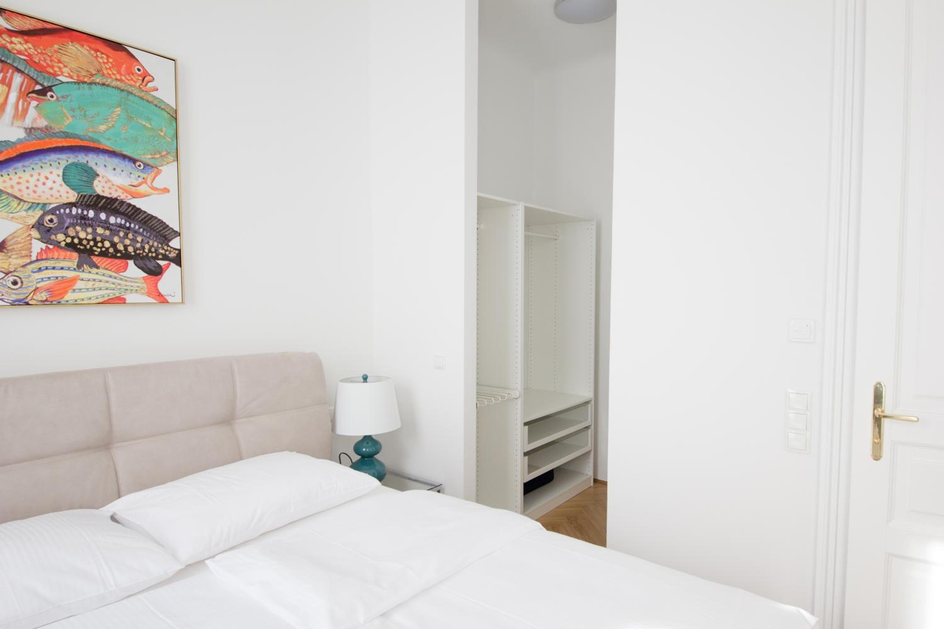 Studio Apartments Urania - Mai's Apartments