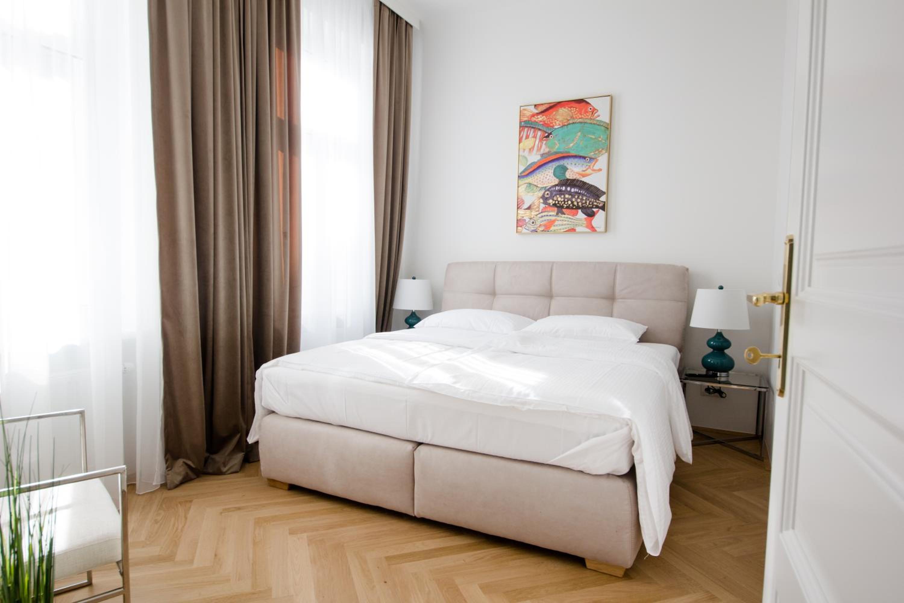 Studio Apartments Urania - Mai's Apartments
