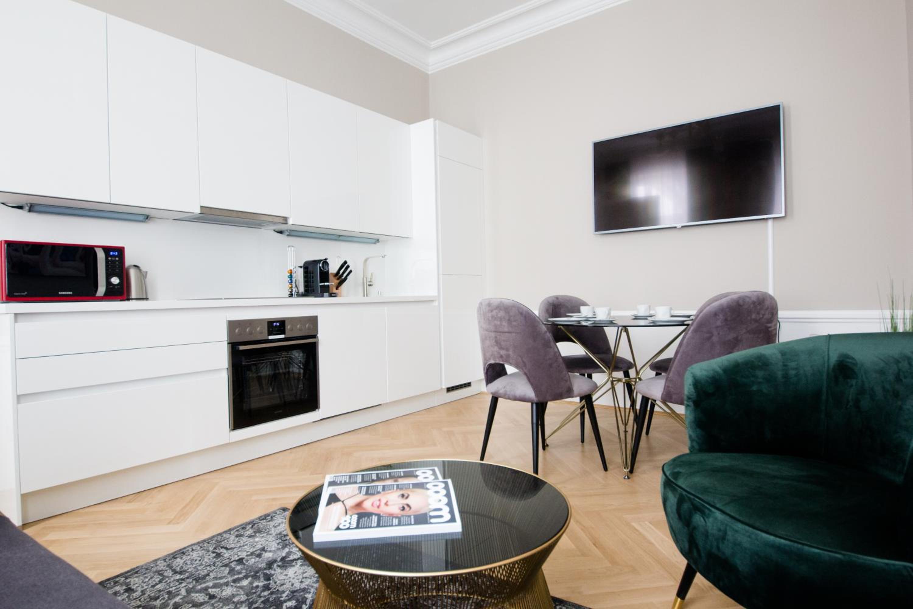 Studio Apartments Urania - Mai's Apartments