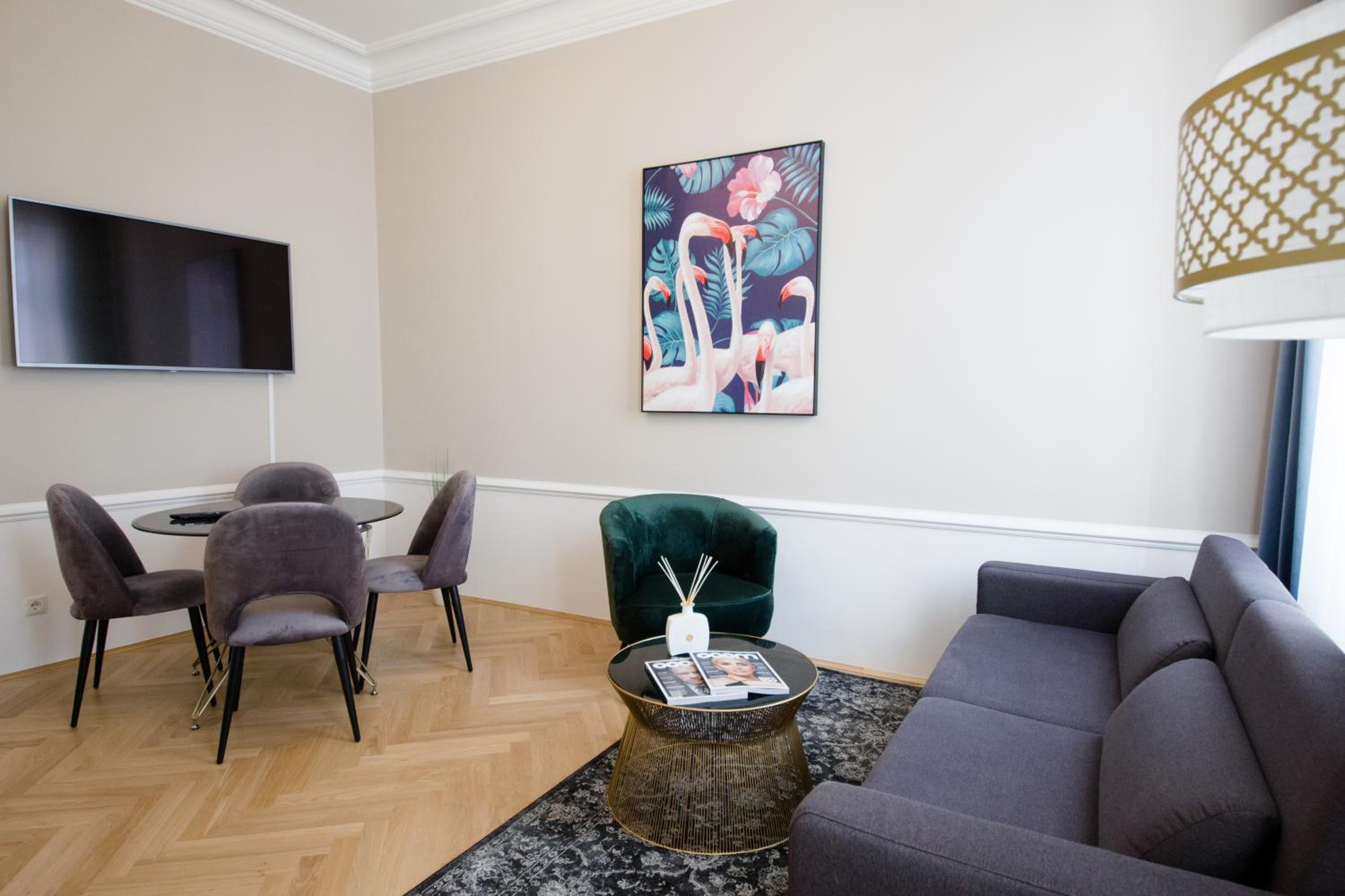 Studio Apartments Urania - Mai's Apartments