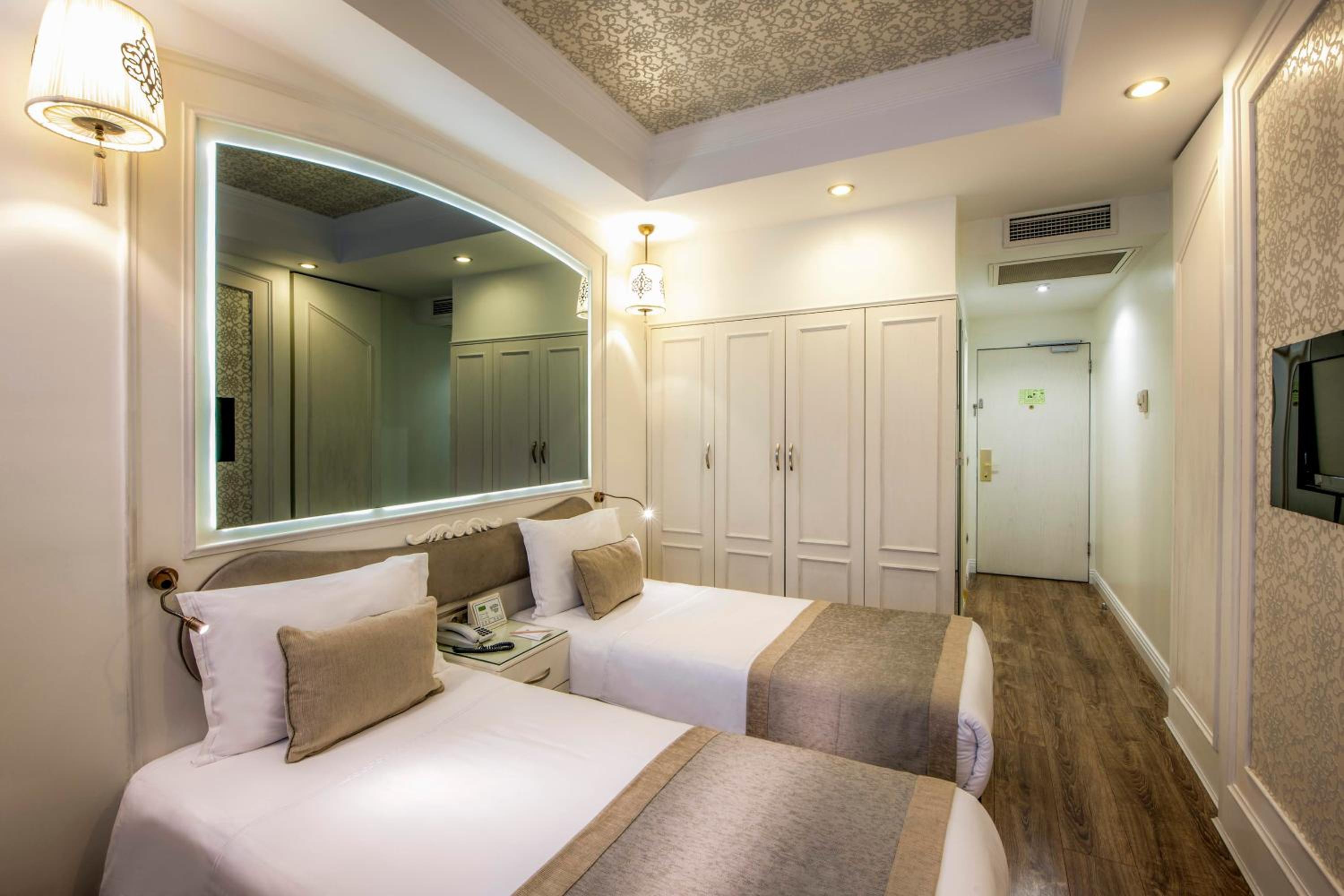 Hotel Yasmak Sultan - Image 25