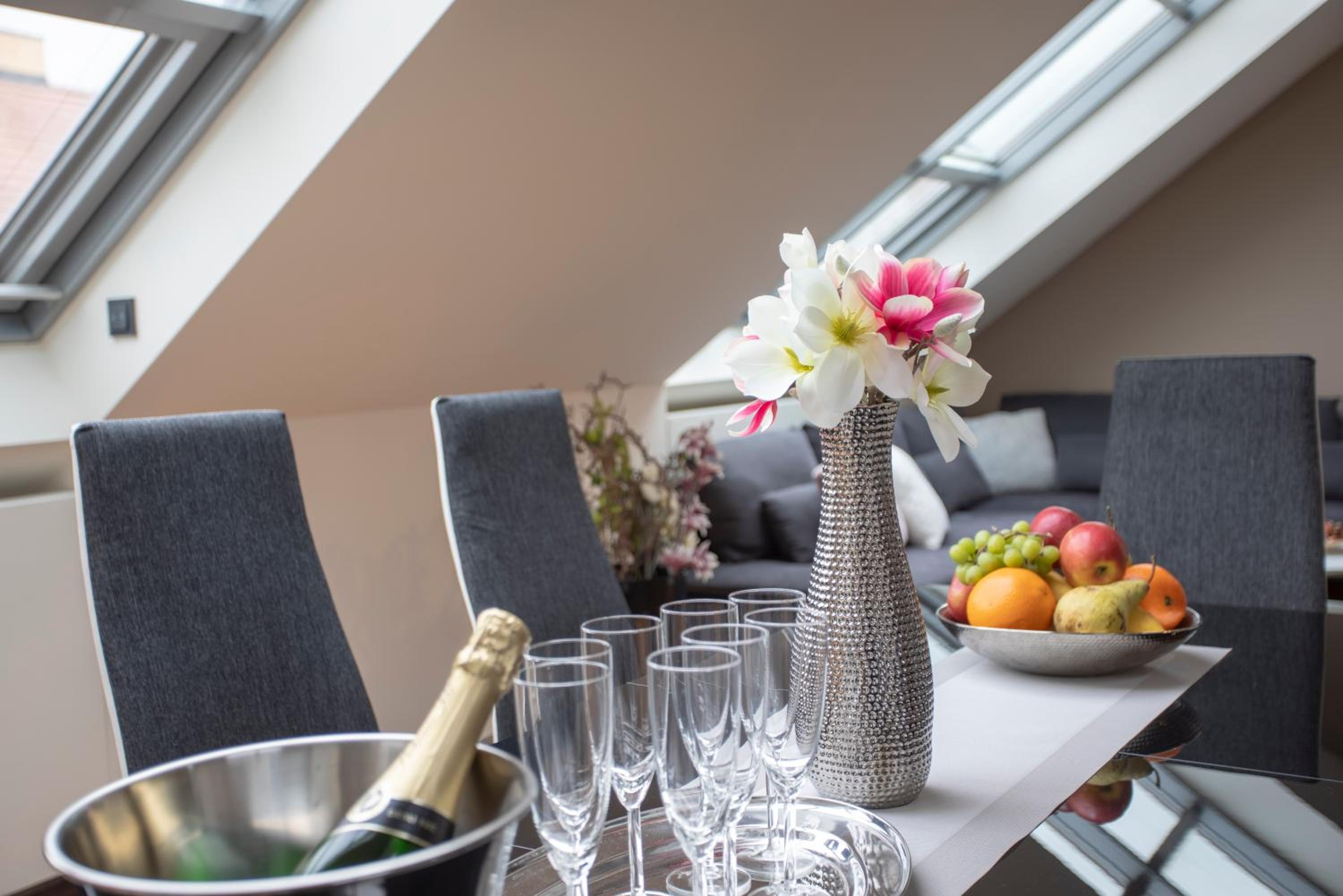 LUXURY CENTRAL DUPLEX WITH TERRACE