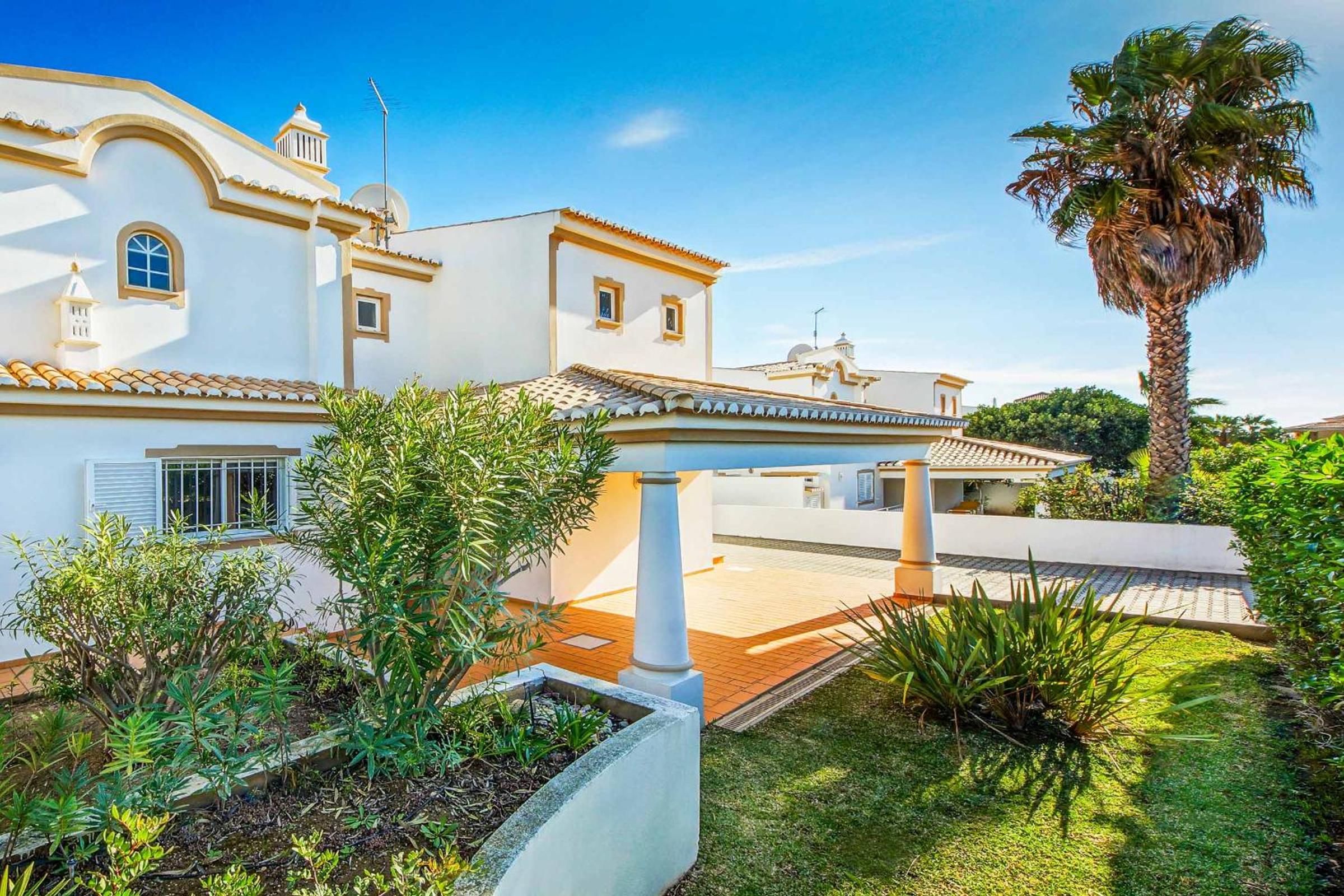Villa Beatrice view 4