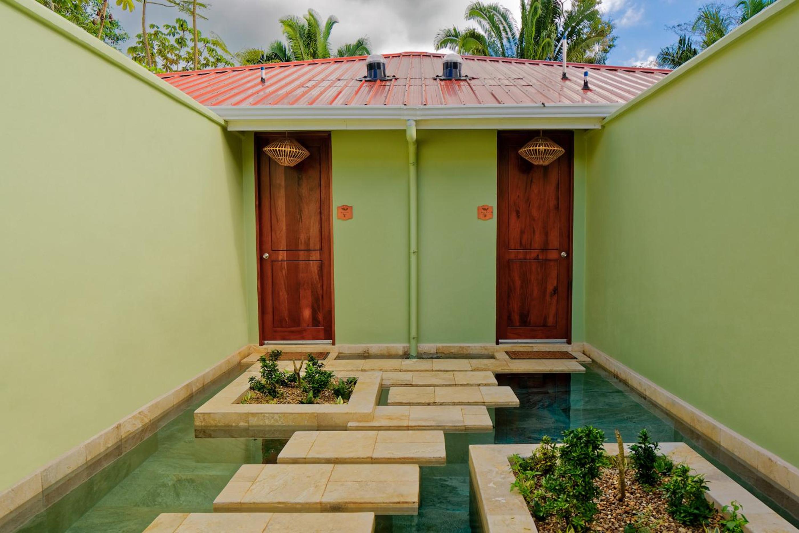 Sleeping Giant Rainforest Lodge