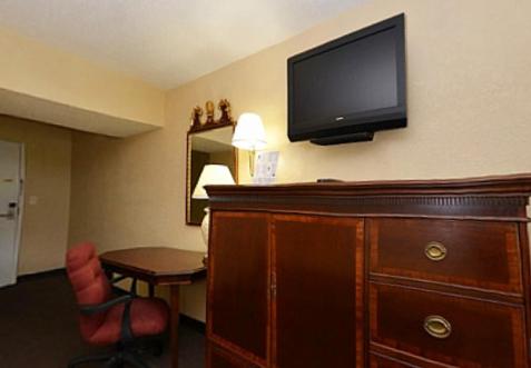 Americas Best Value Inn Smithfield, photo 34