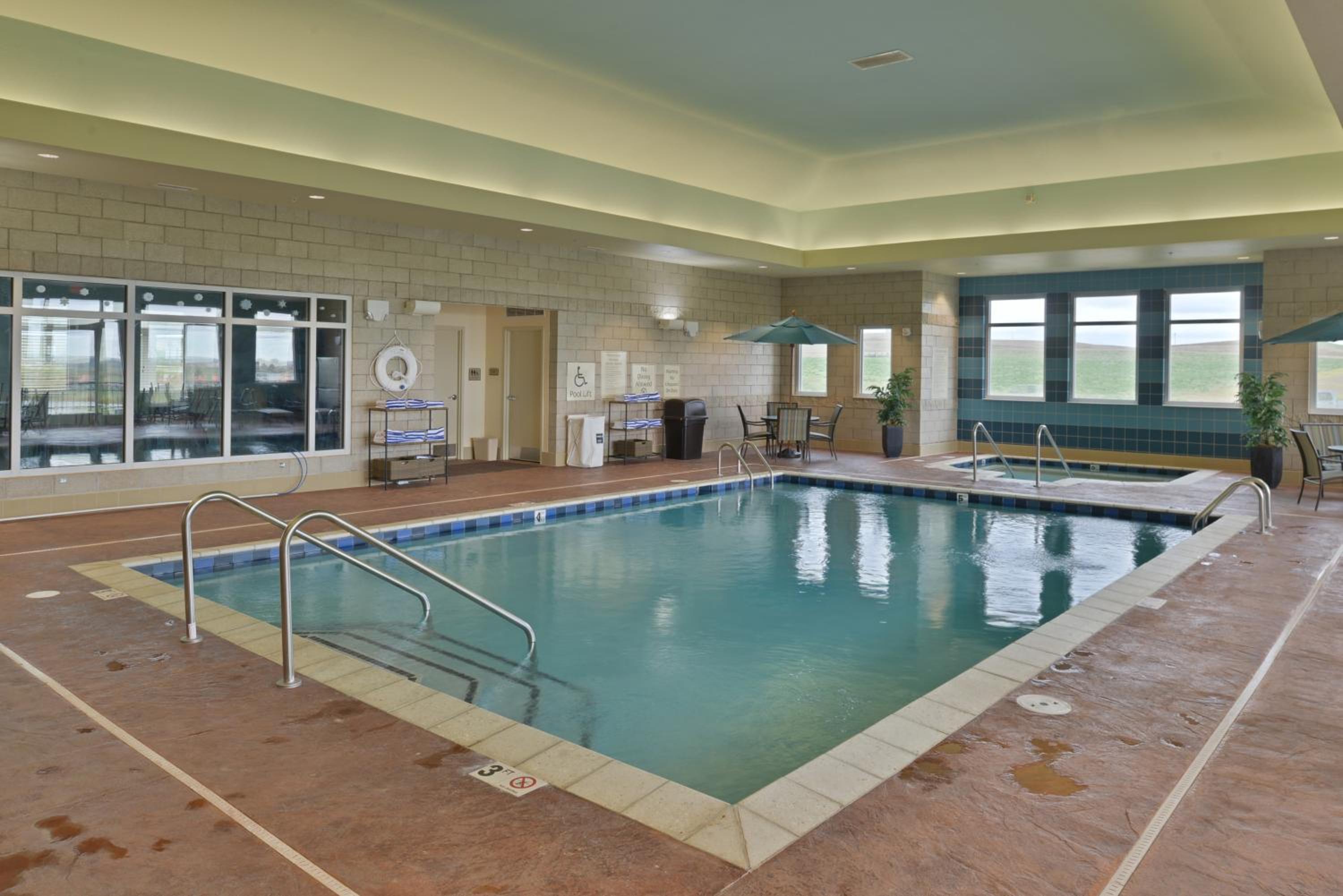 Hawthorn Extended Stay by Wyndham Dickinson