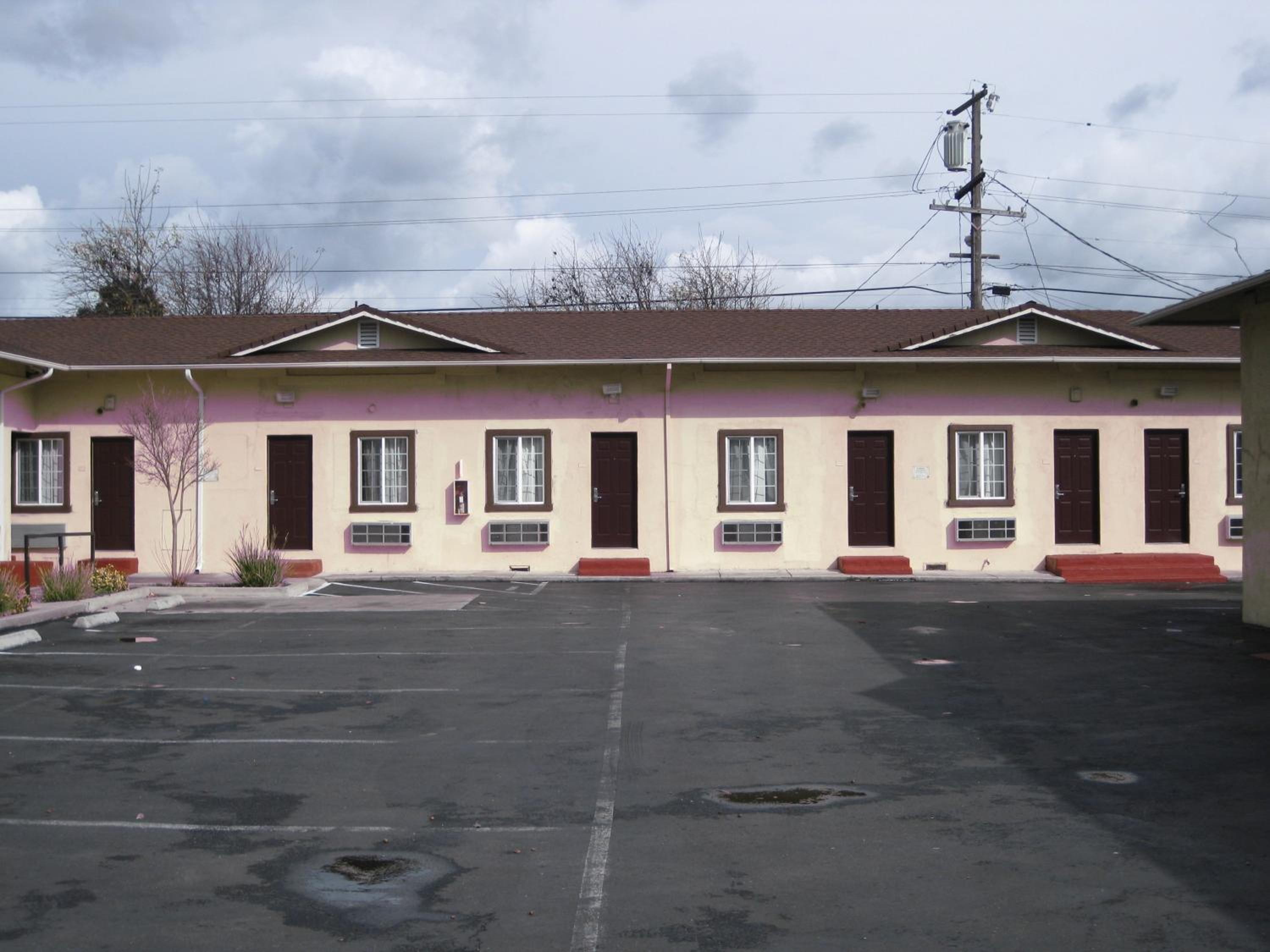 Photo 12