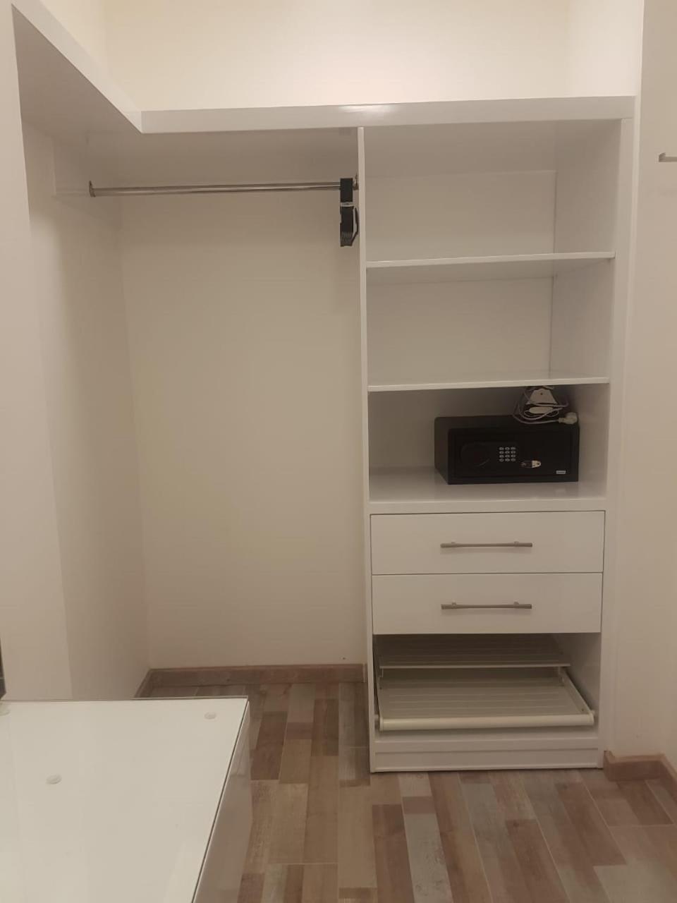 Janty Apartments