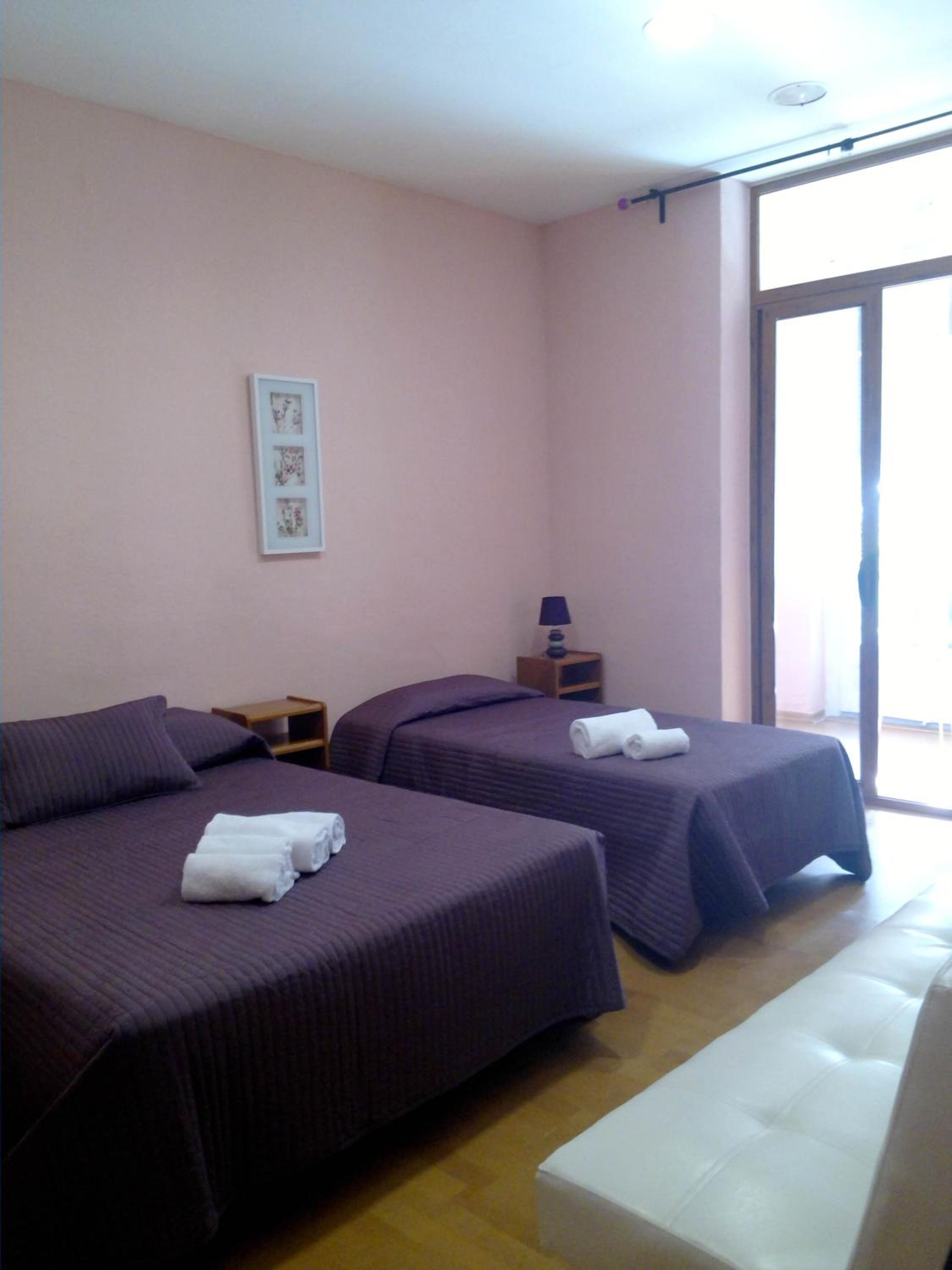 Hostal Balmes Centro