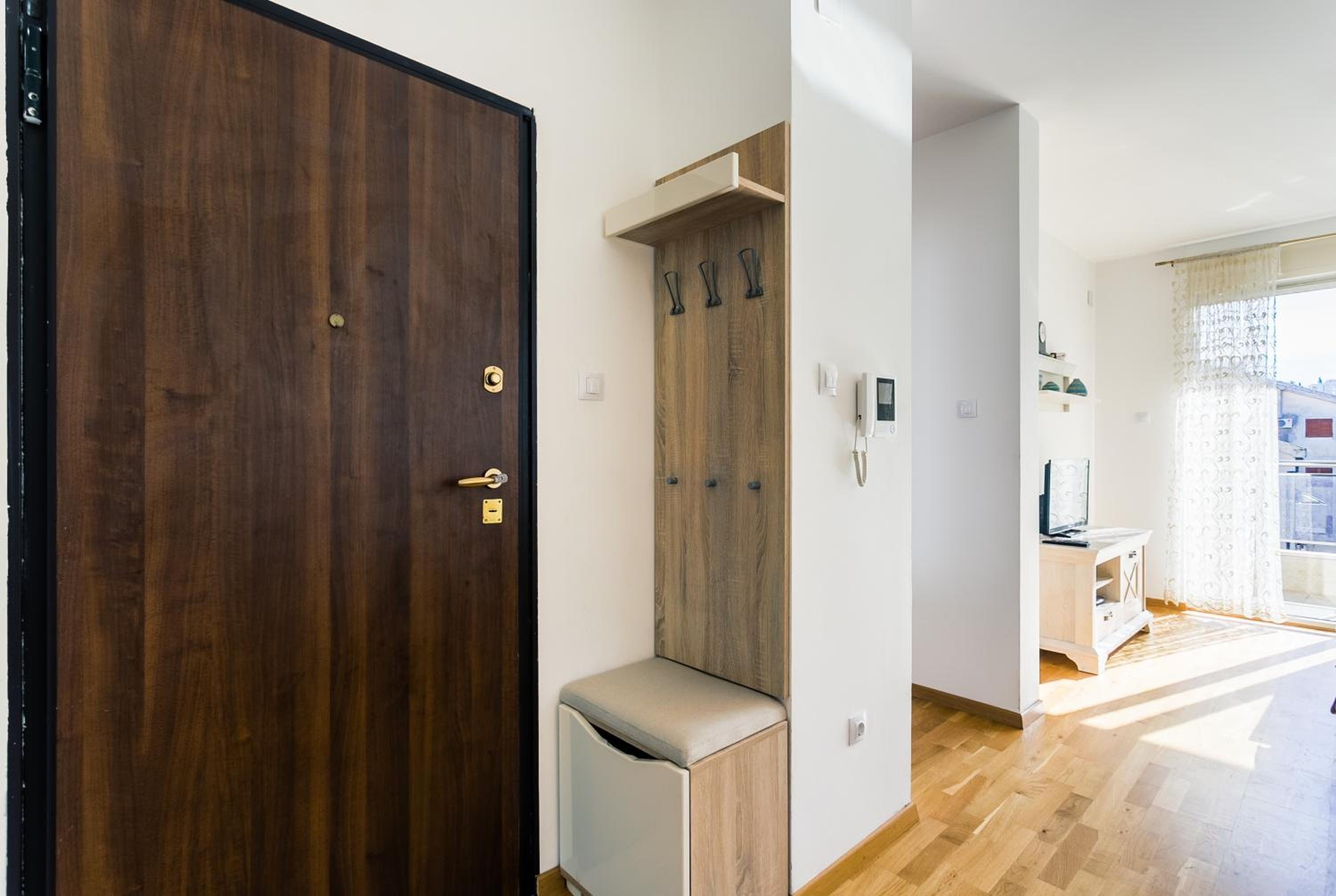 Apartments LORA Cetinjska view 5
