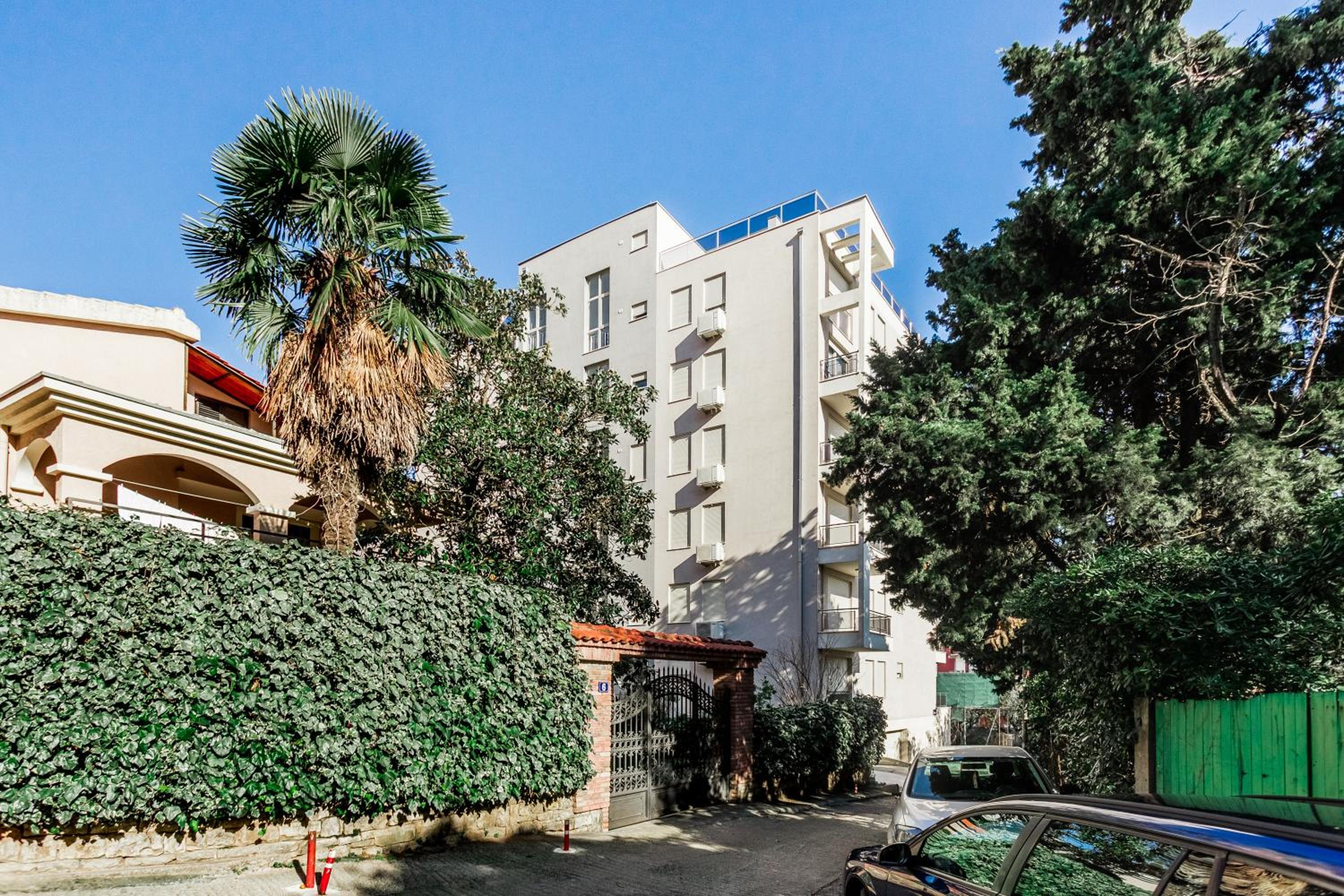 Apartments LORA Cetinjska view 3