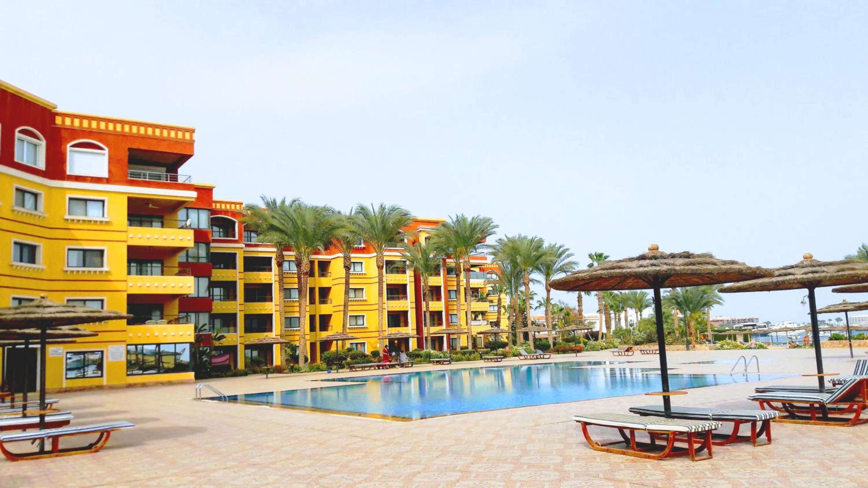 Esplanada hotel Apartments
