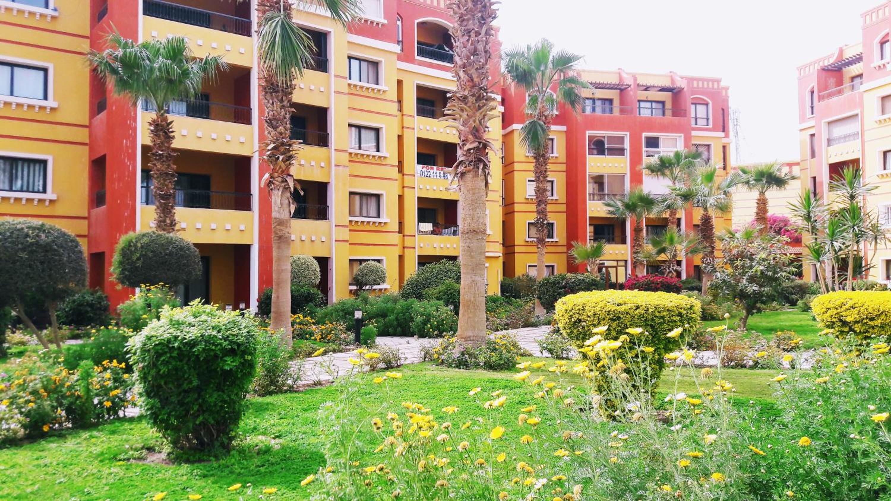 Esplanada hotel Apartments