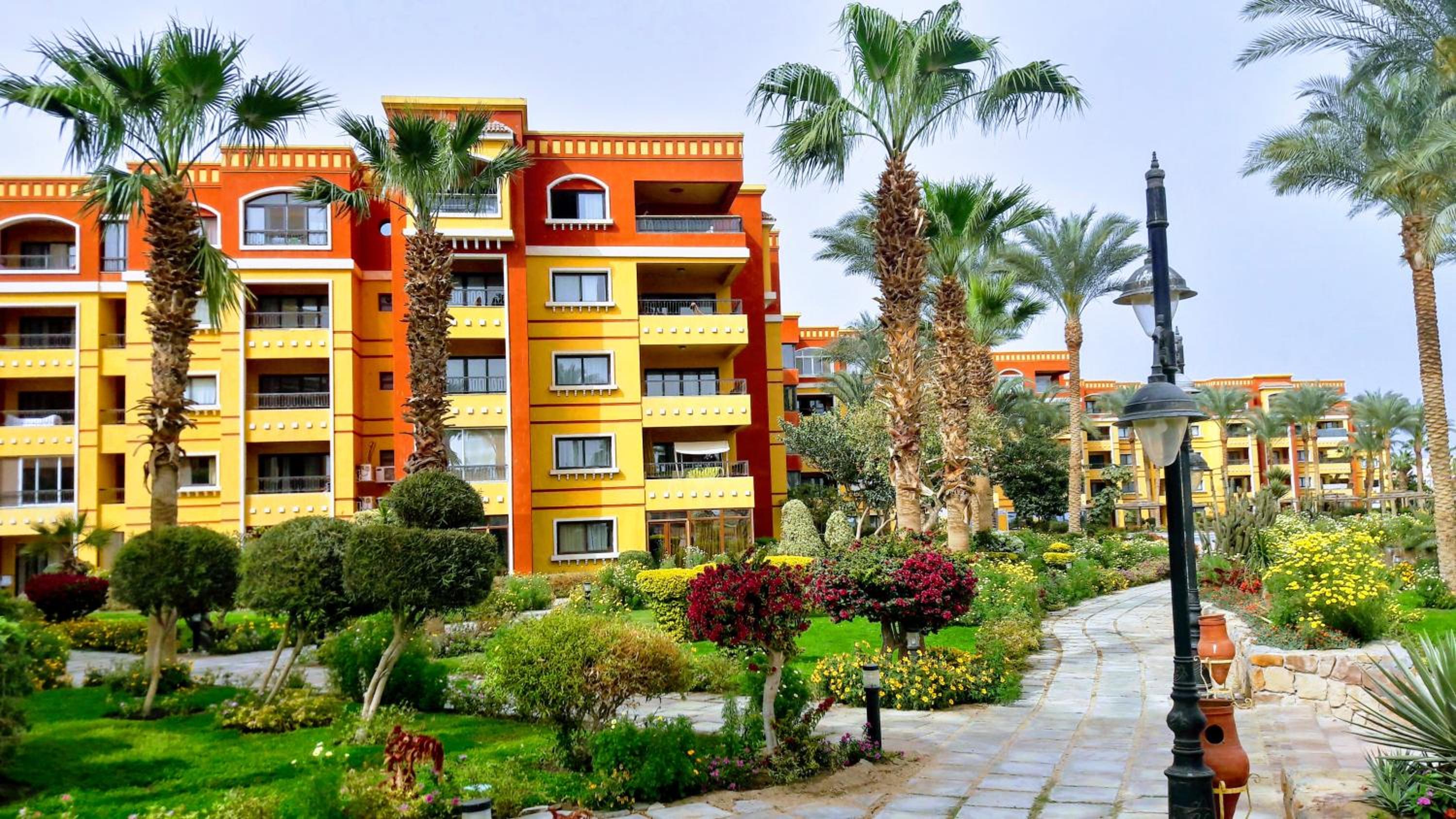 Esplanada hotel Apartments