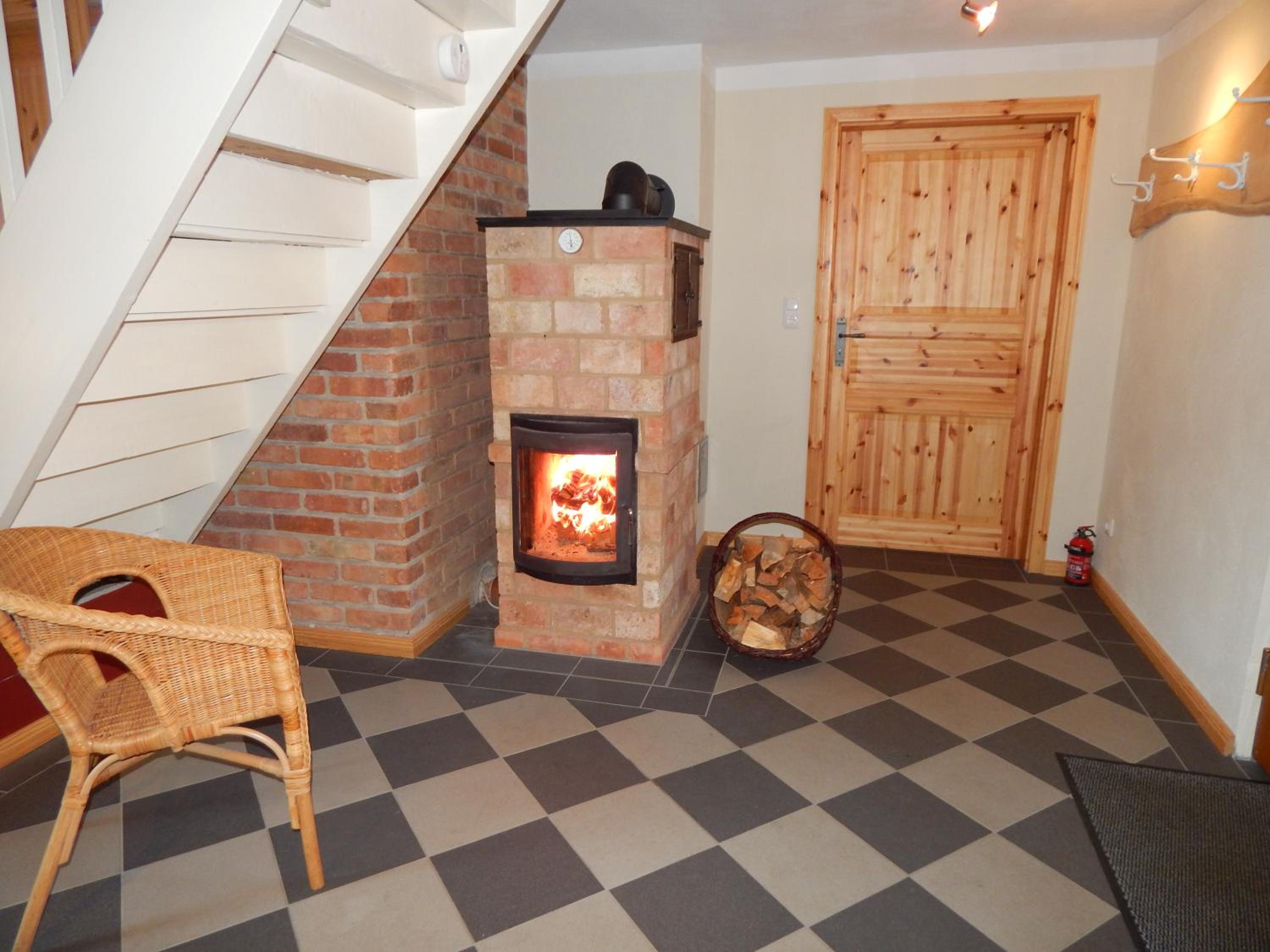 Ferienhaus am Wald mit Klavier, Holzofen, Sauna