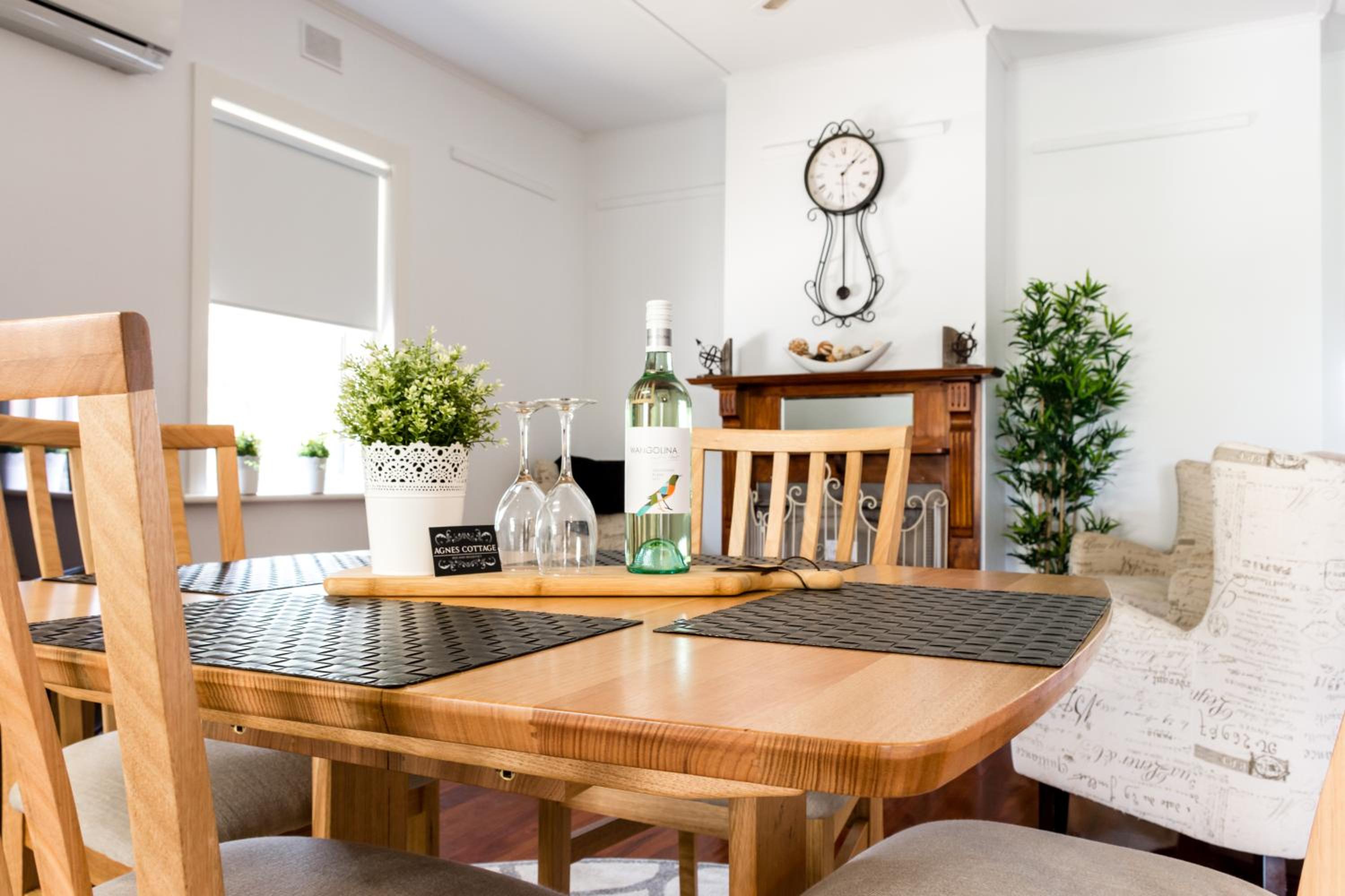 Agnes Cottage Bed & Breakfast