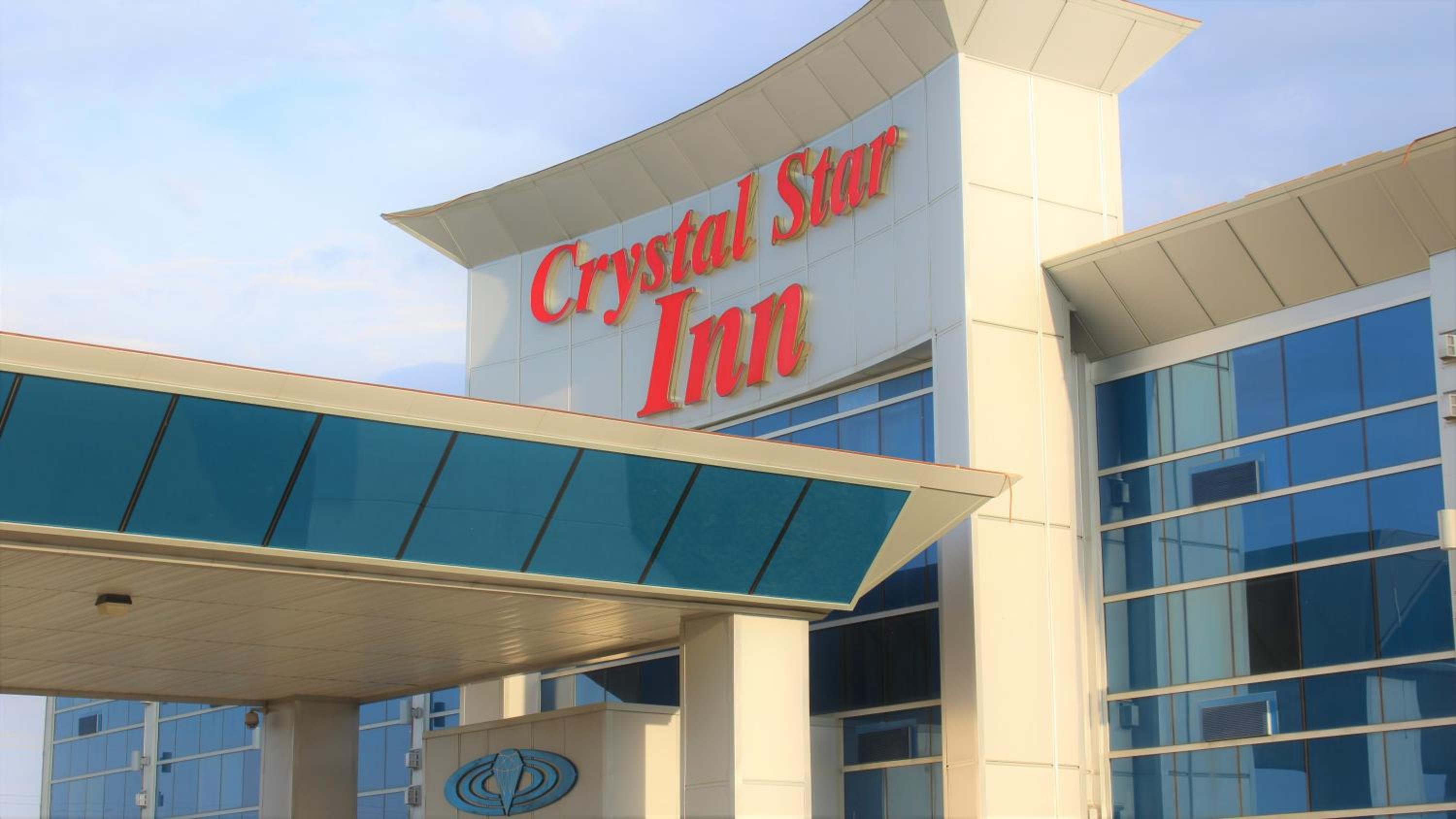 Leduc Vacations - Crystal Star Inn Edmonton Airport with free shuttle to and from Airport - Property Image 4