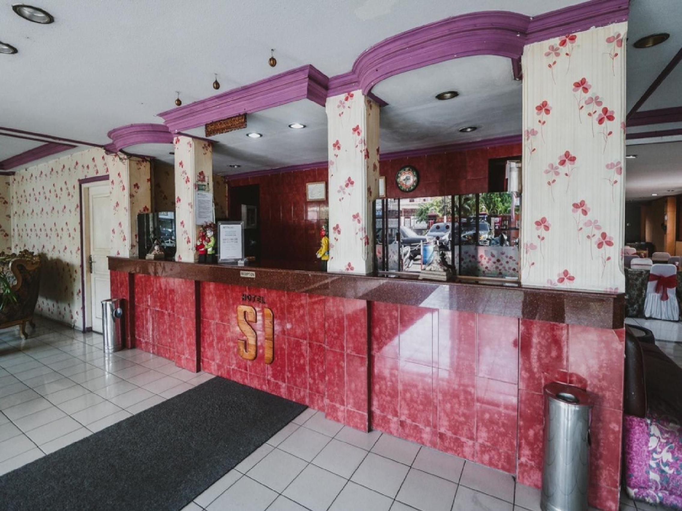 RedDoorz Plus near RSCM Jakarta view 3