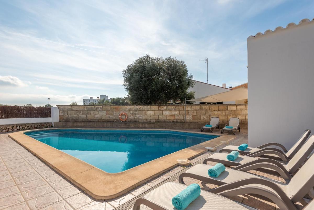 Villa Caryana view 3