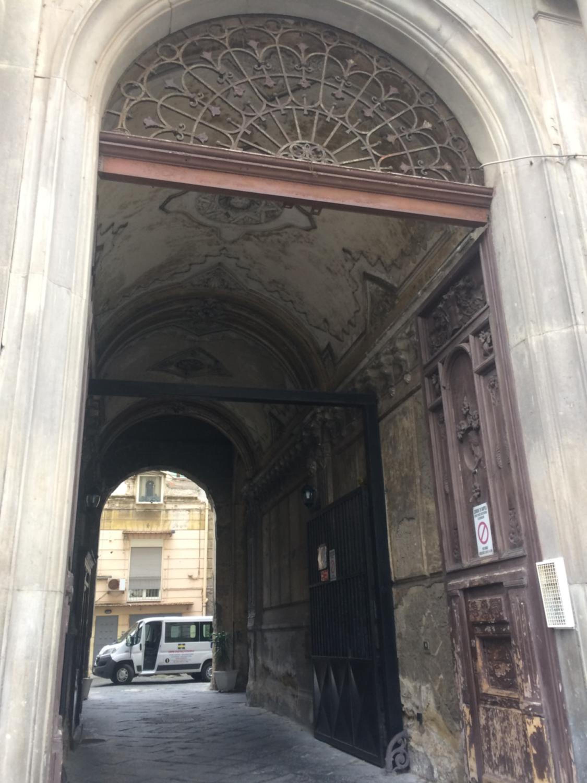Live Naples