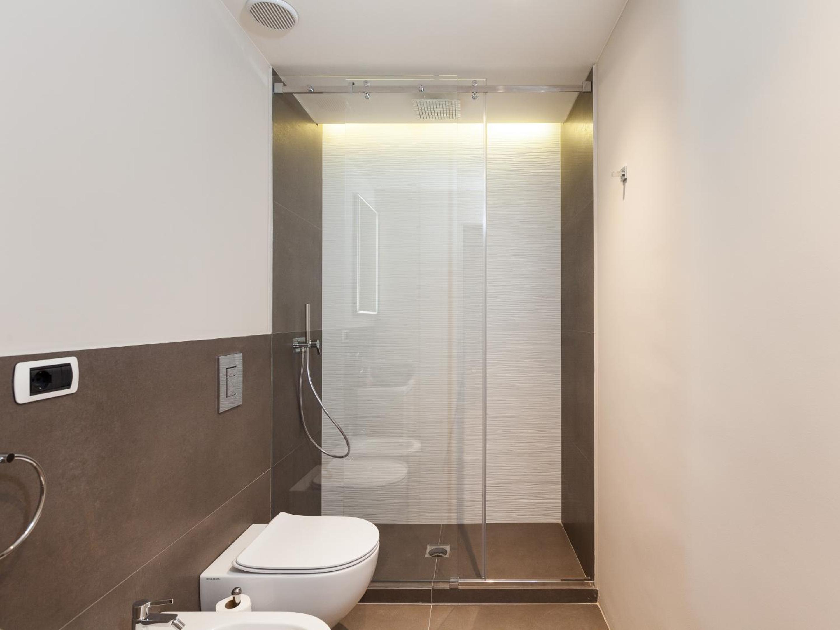easyhomes-Duomo Suites & Apartments