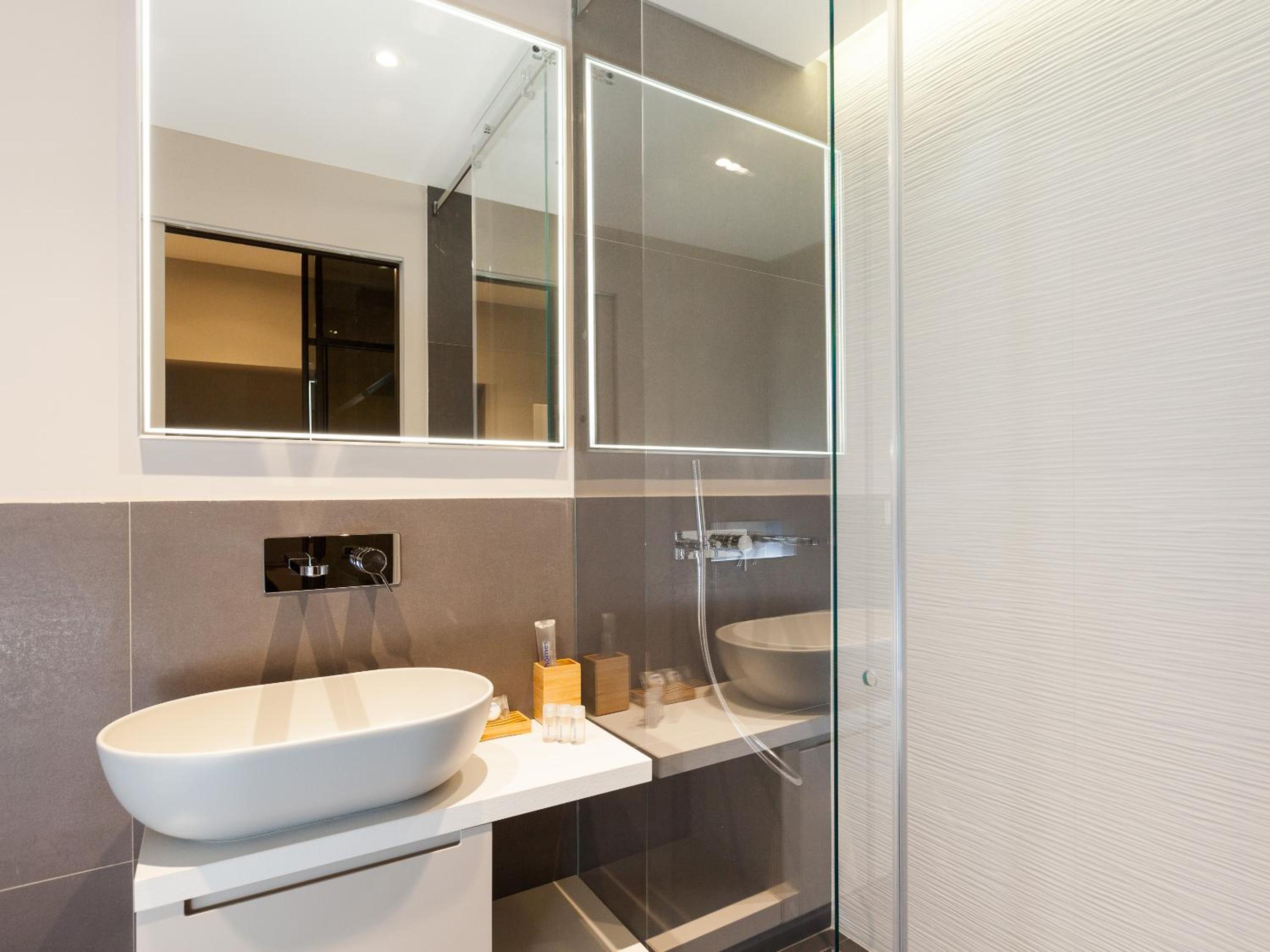 easyhomes-Duomo Suites & Apartments
