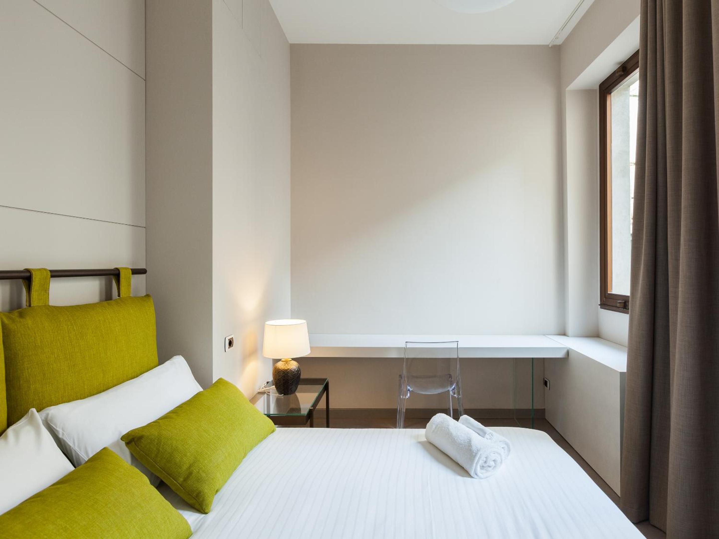 easyhomes-Duomo Suites & Apartments