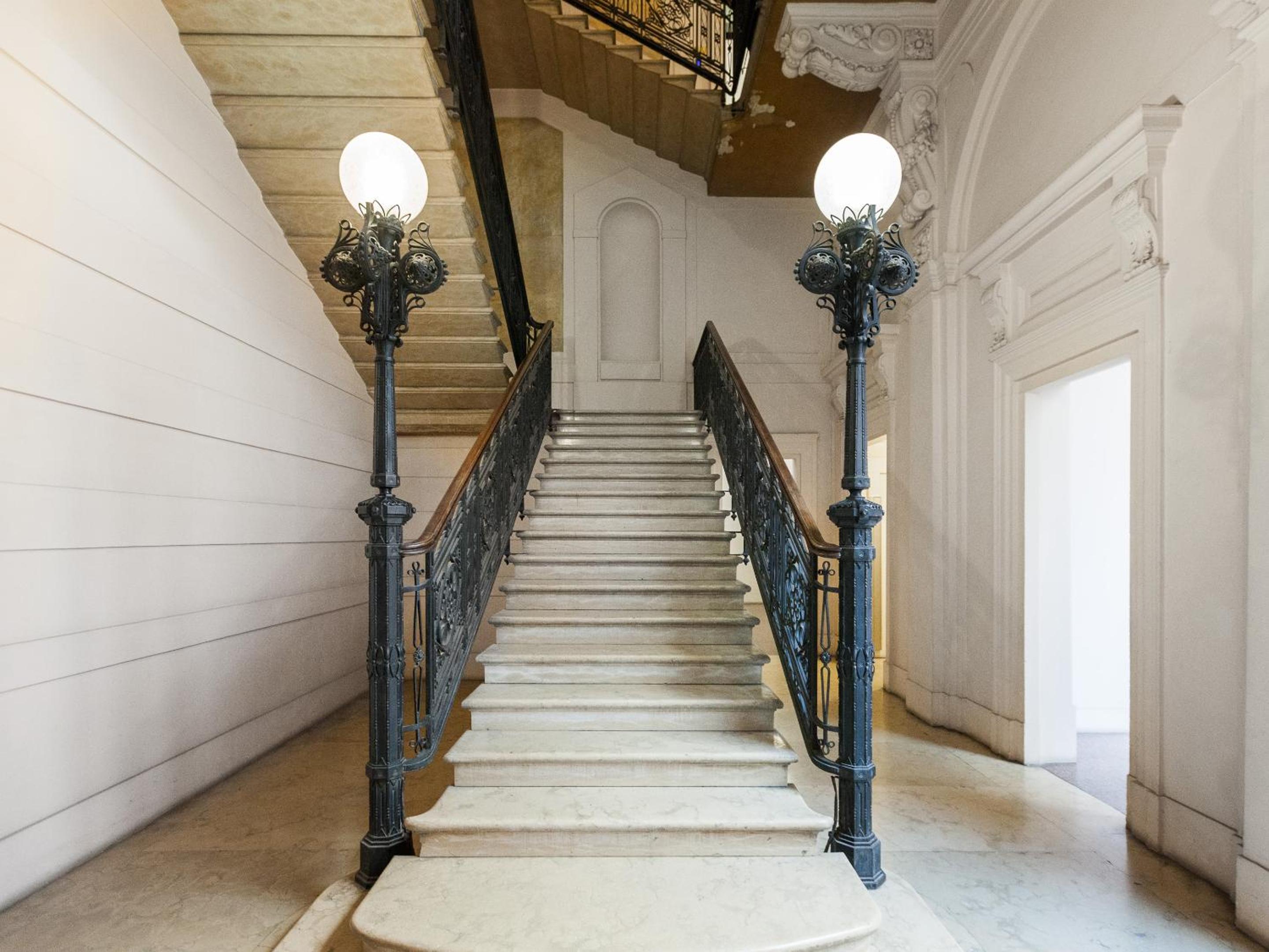 easyhomes-Duomo Suites & Apartments