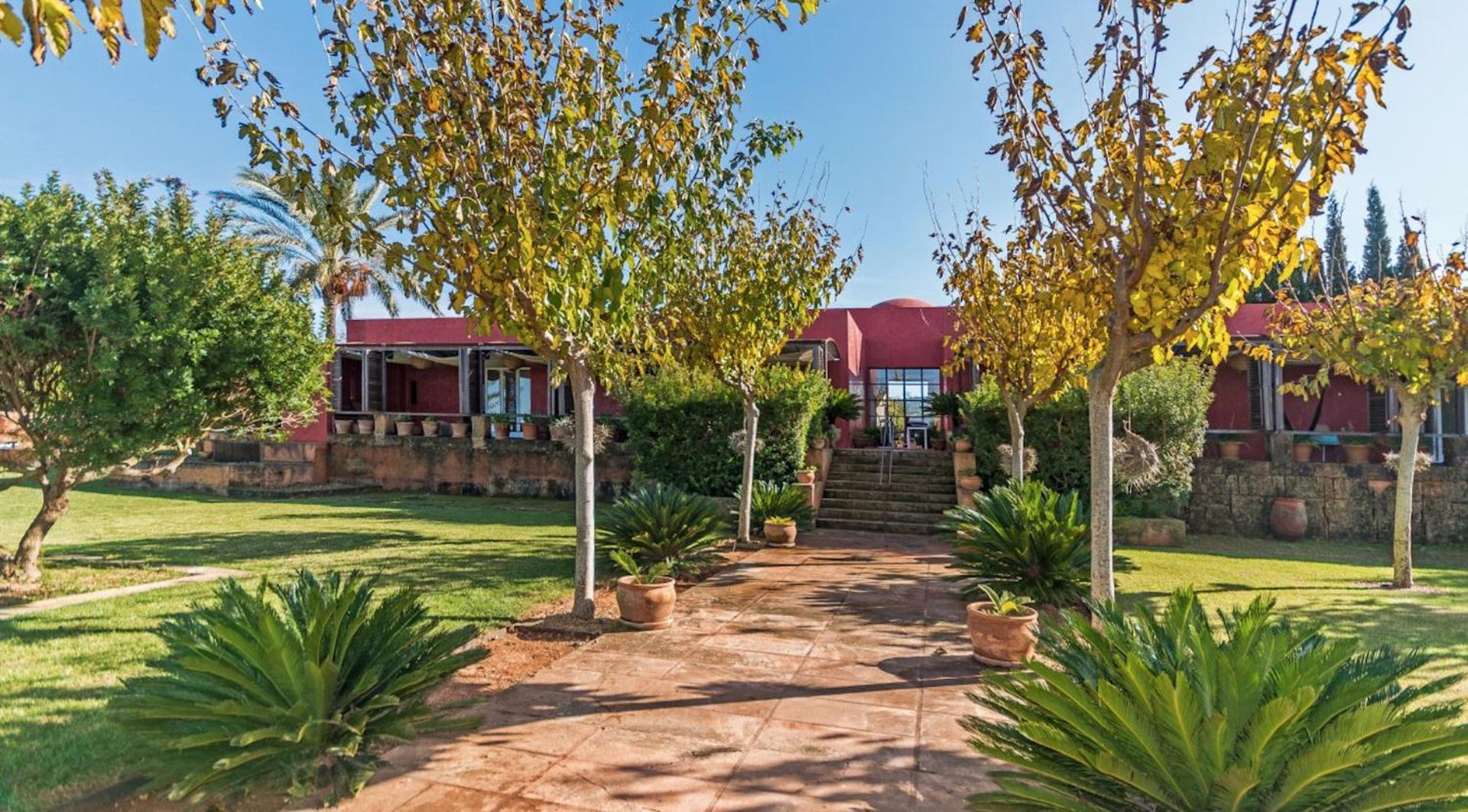 Finca Son Cifre Manacor by PriorityVillas view 4