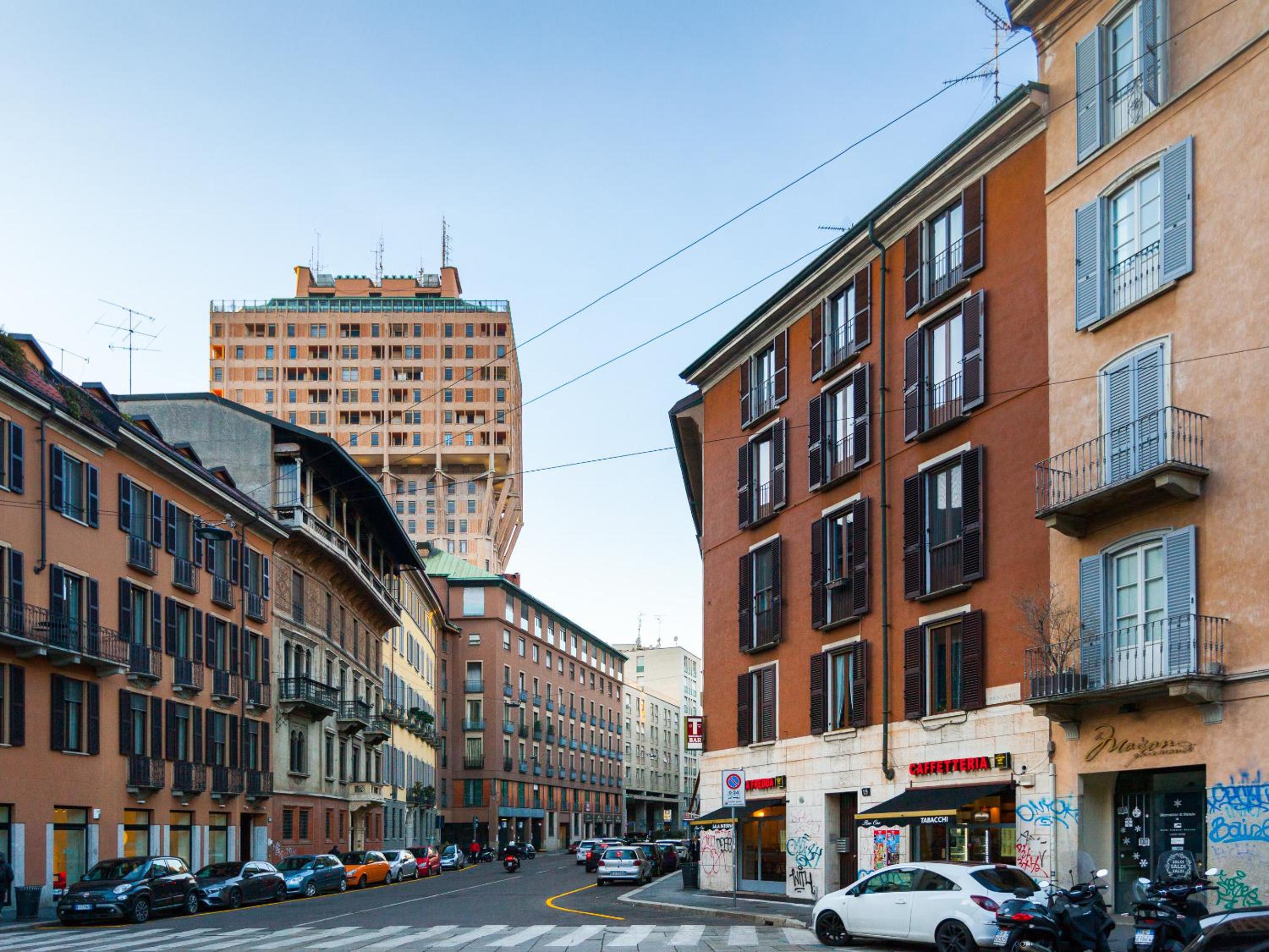 easyhomes-Duomo Suites & Apartments