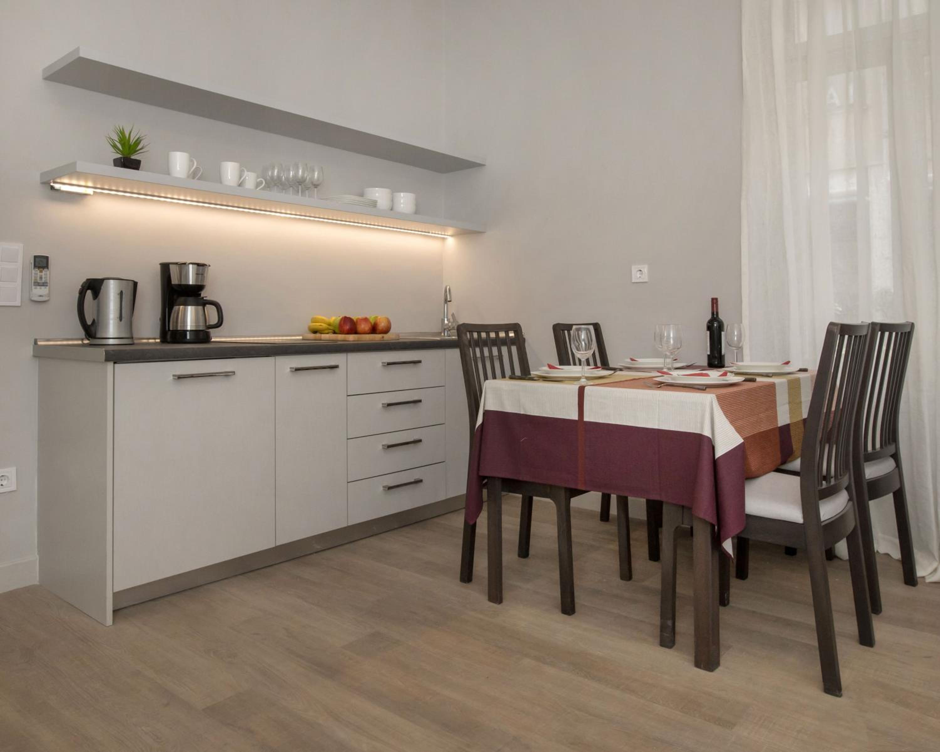 Magnificent neoclassical apt in Syntagma-Plaka