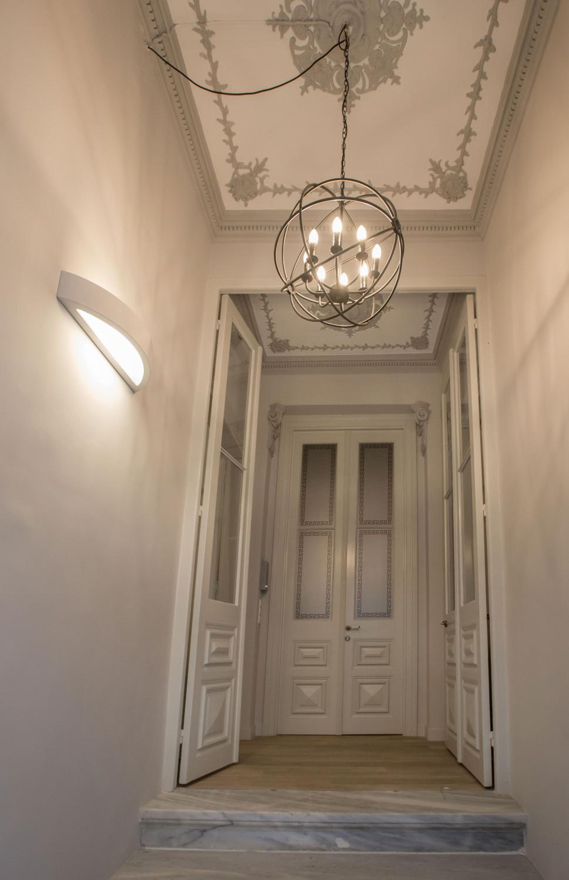 Magnificent neoclassical apt in Syntagma-Plaka