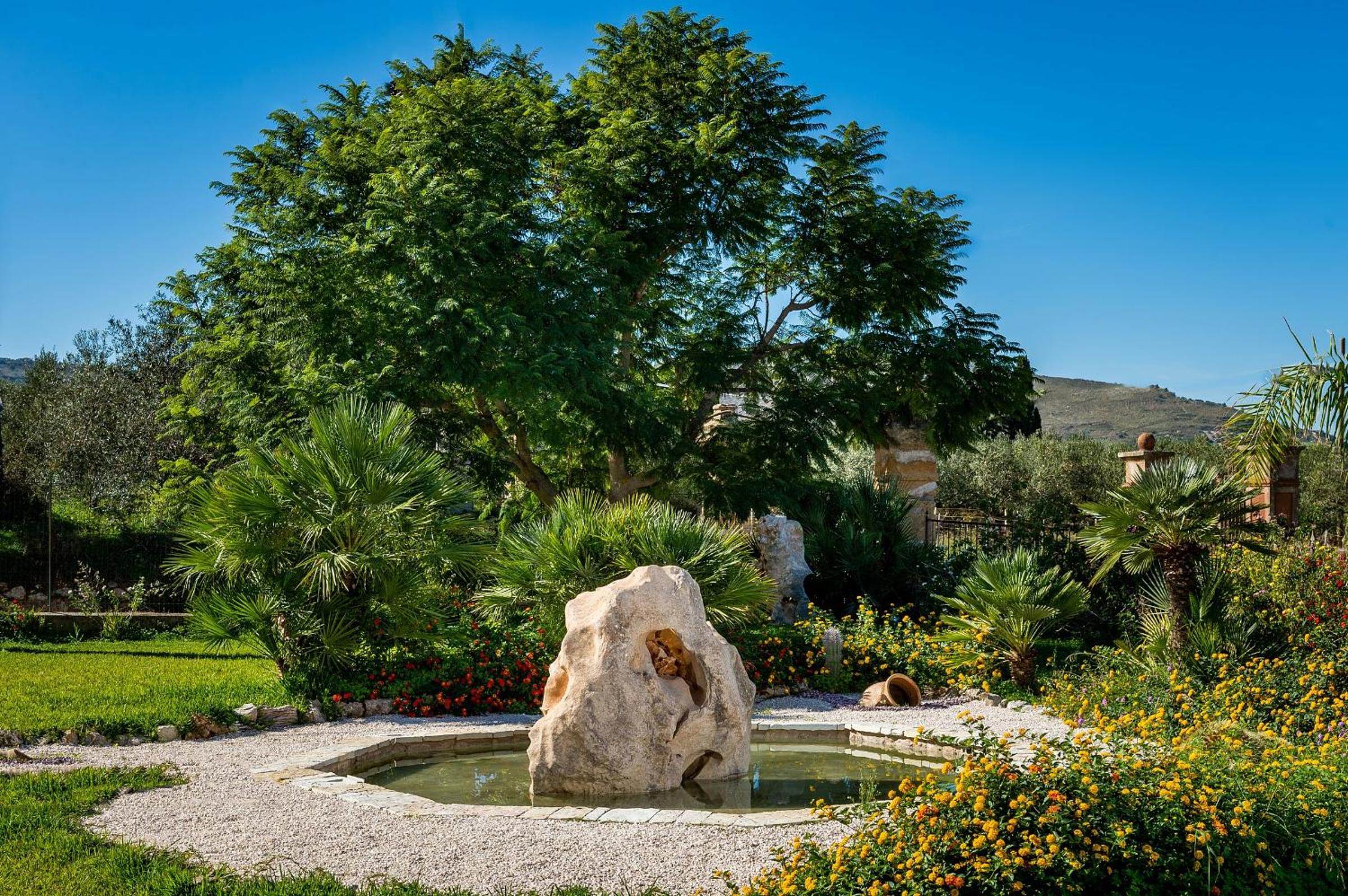 Villa Thyrrenia view 5