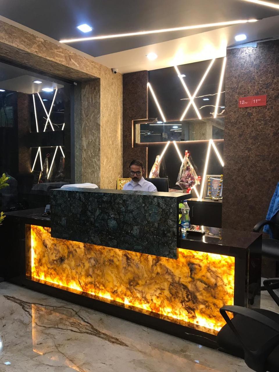 Hotel Royal Suites